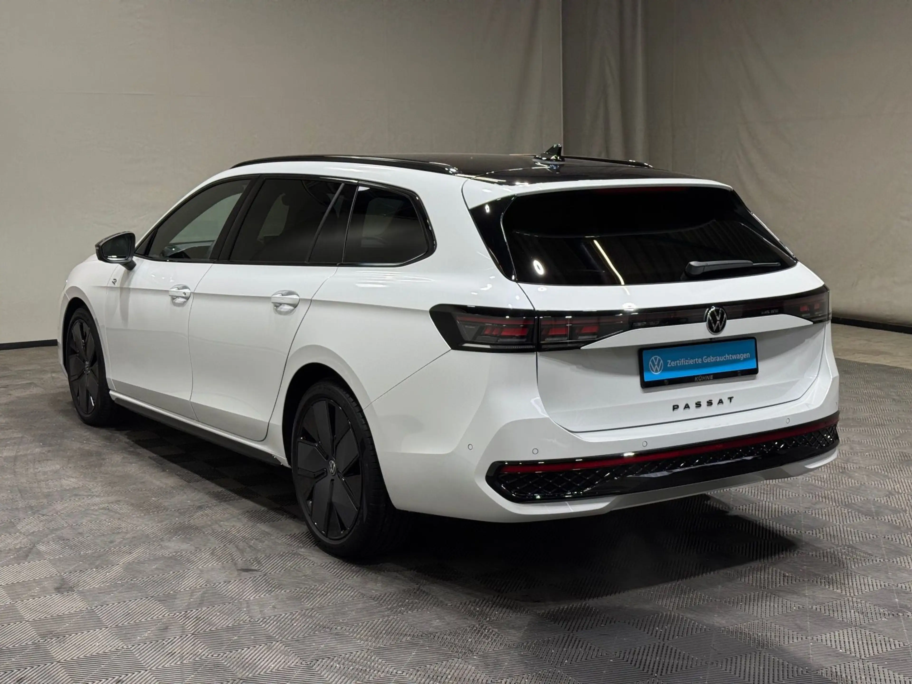 Volkswagen Passat Variant R-Line Signature 2.0 TDI DSG 4M — photo 5