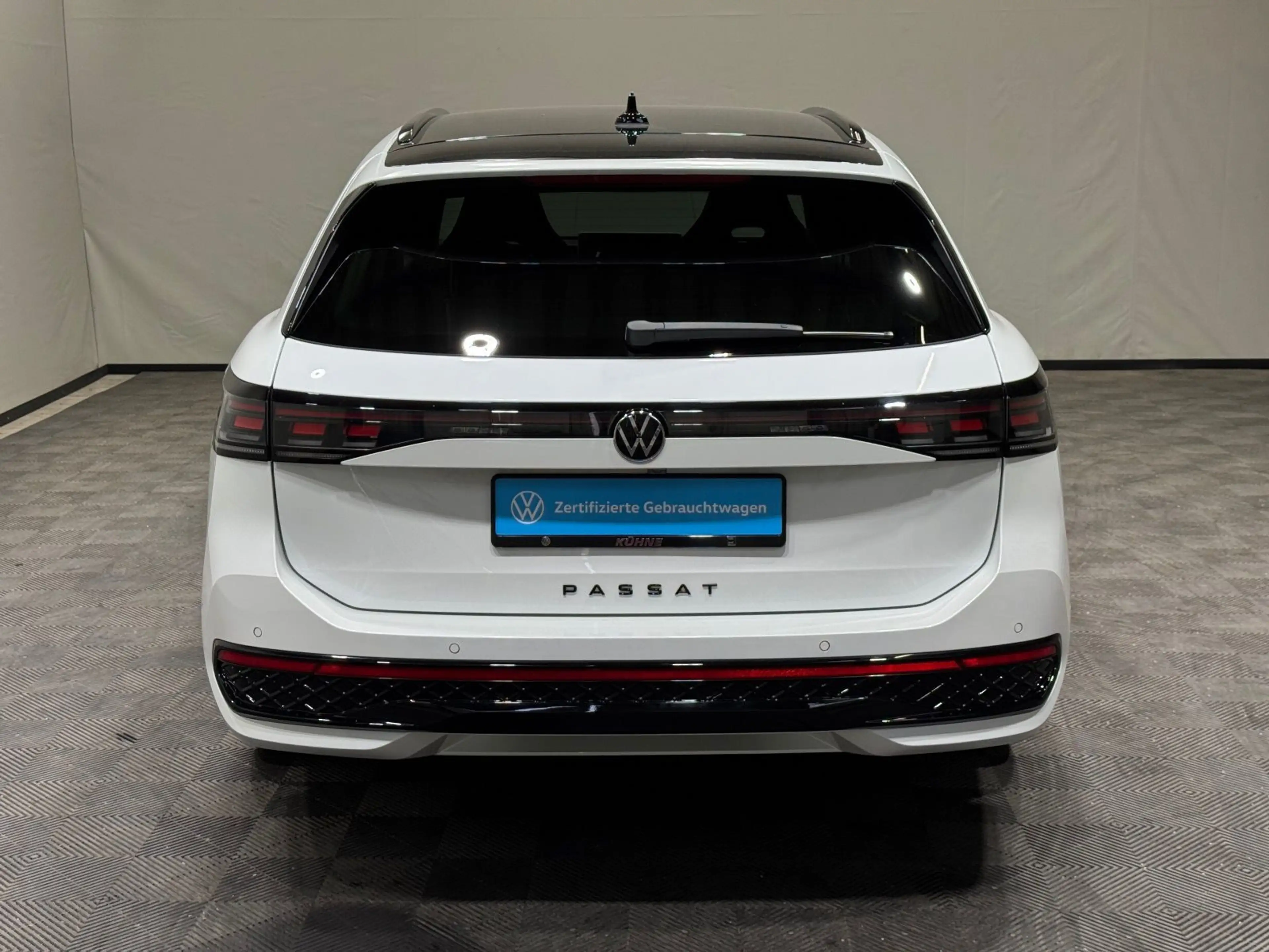 Volkswagen Passat Variant R-Line Signature 2.0 TDI DSG 4M — photo 15