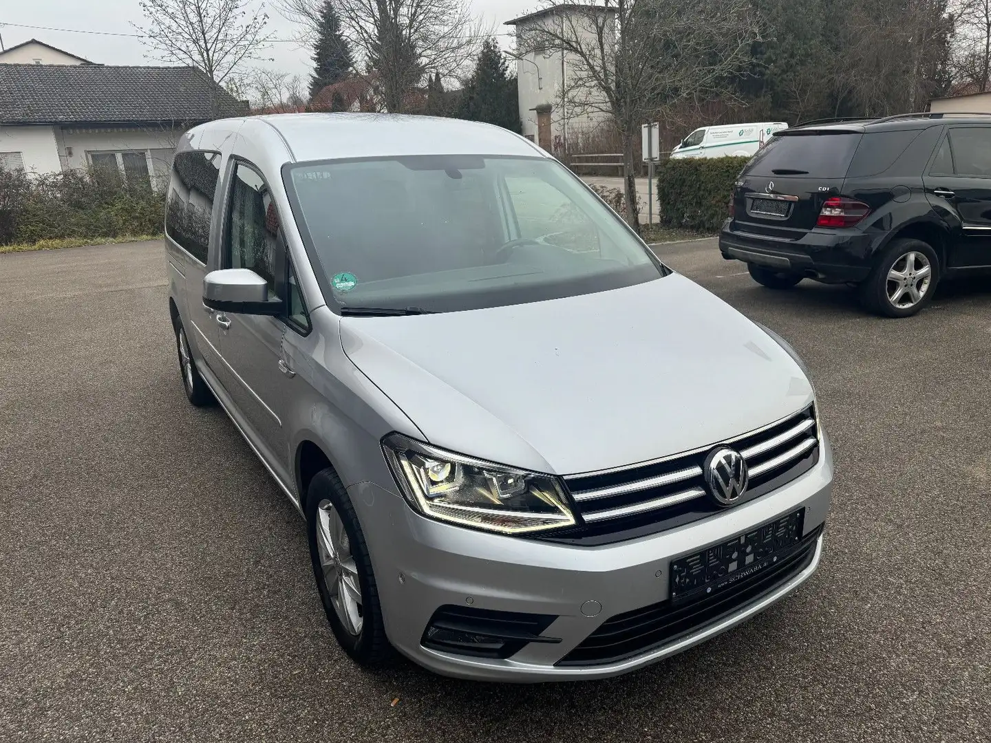 Volkswagen Caddy Caddy Maxi 1.4 TGI Navi,ACC,AHK,5 Sitze,2xSchieb Zilver - 1