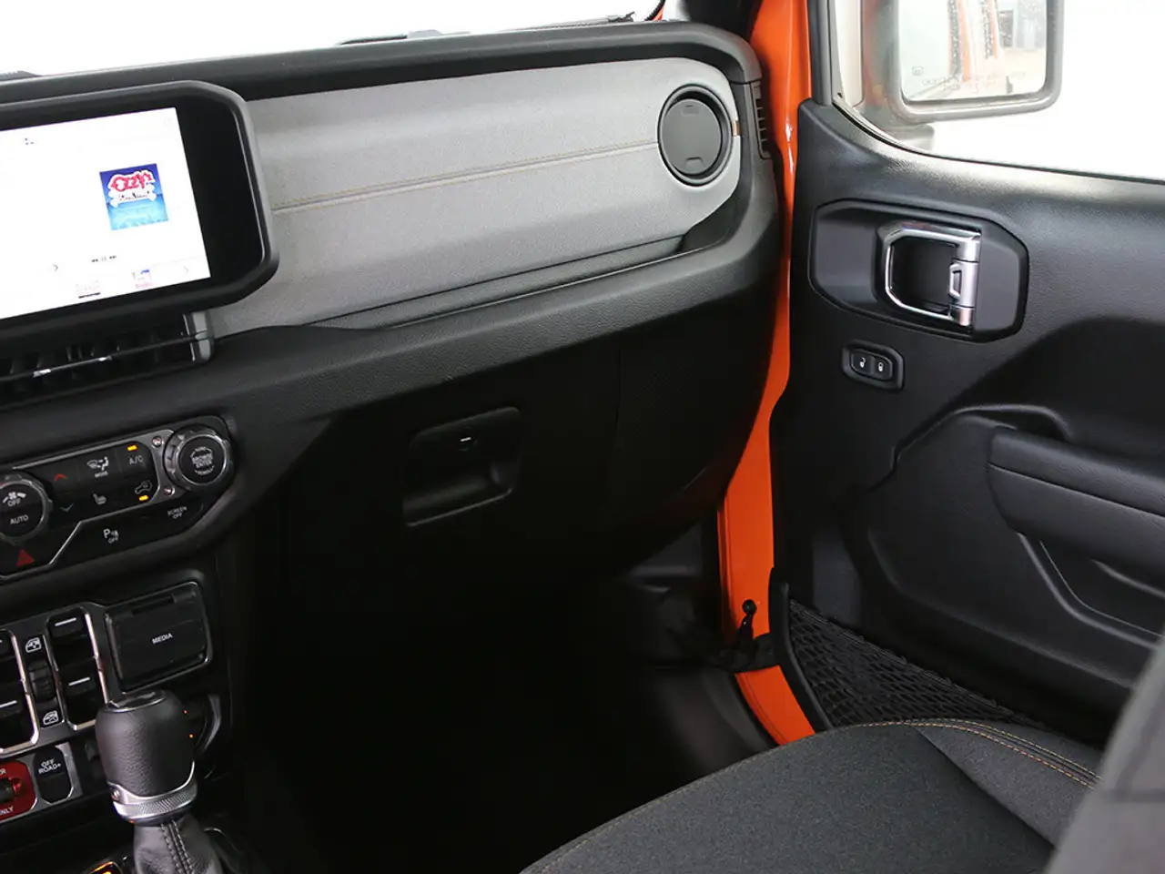 Jeep Wrangler photo Jeep Wrangler