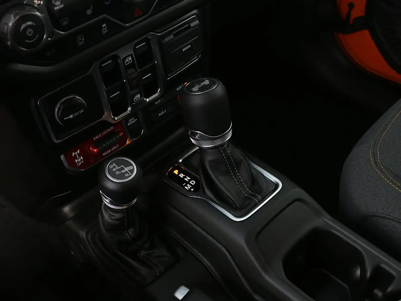 Jeep Wrangler photo Jeep Wrangler