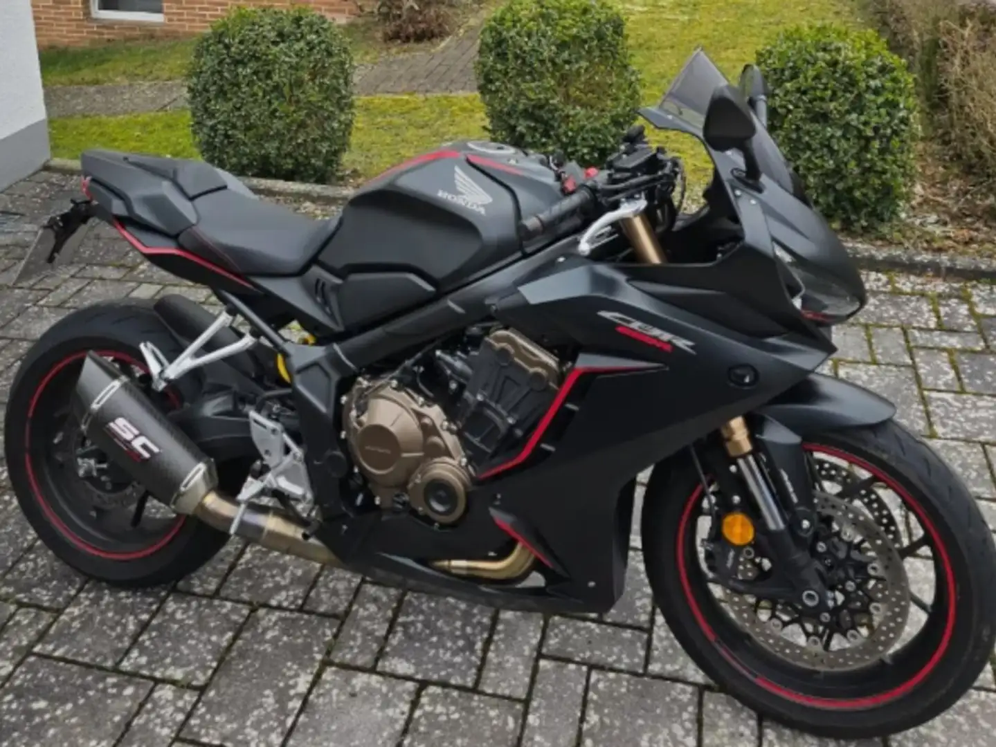 Honda CBR 650 Silber - 2