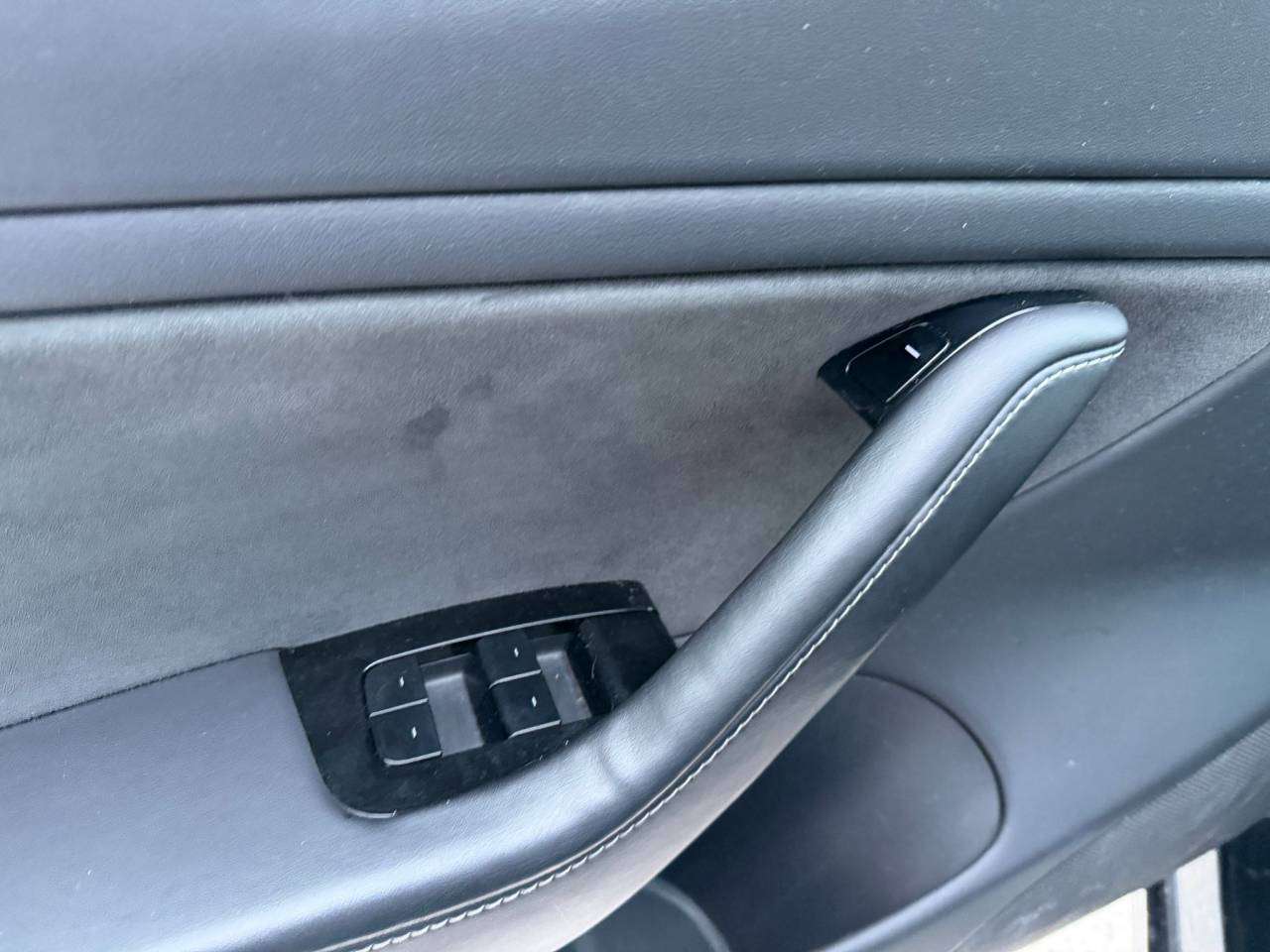 2018 Tesla Model 3 Long Range thumb 16