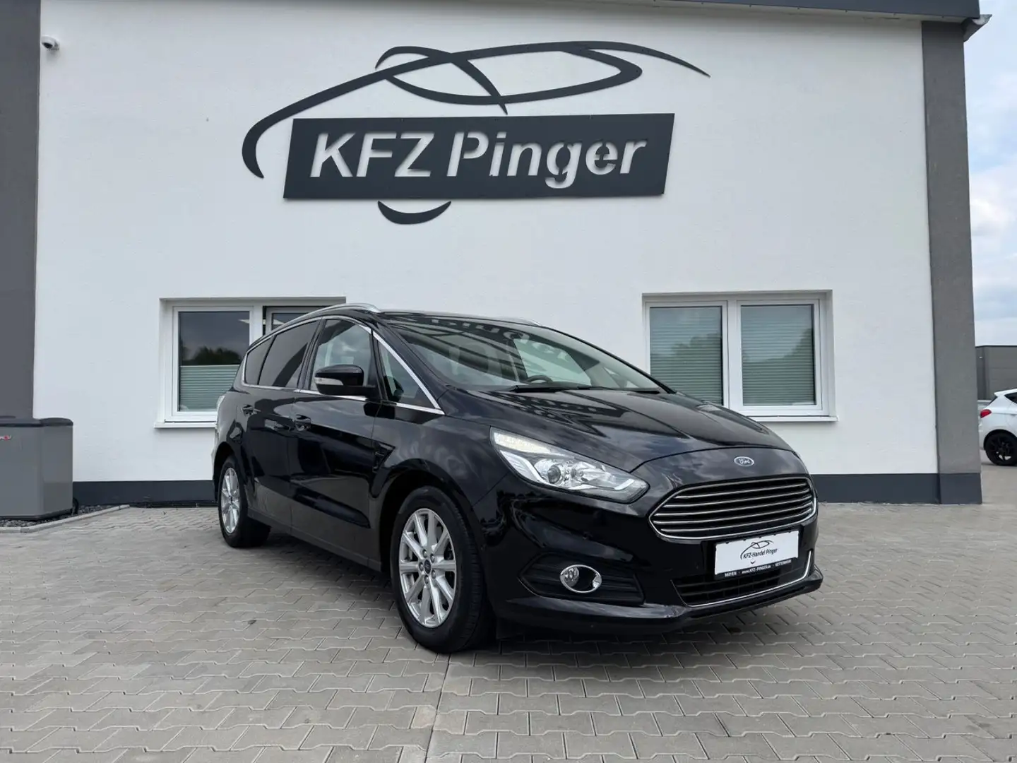 Ford S-Max S-MAX Titanium 7Sitzer Black - 1