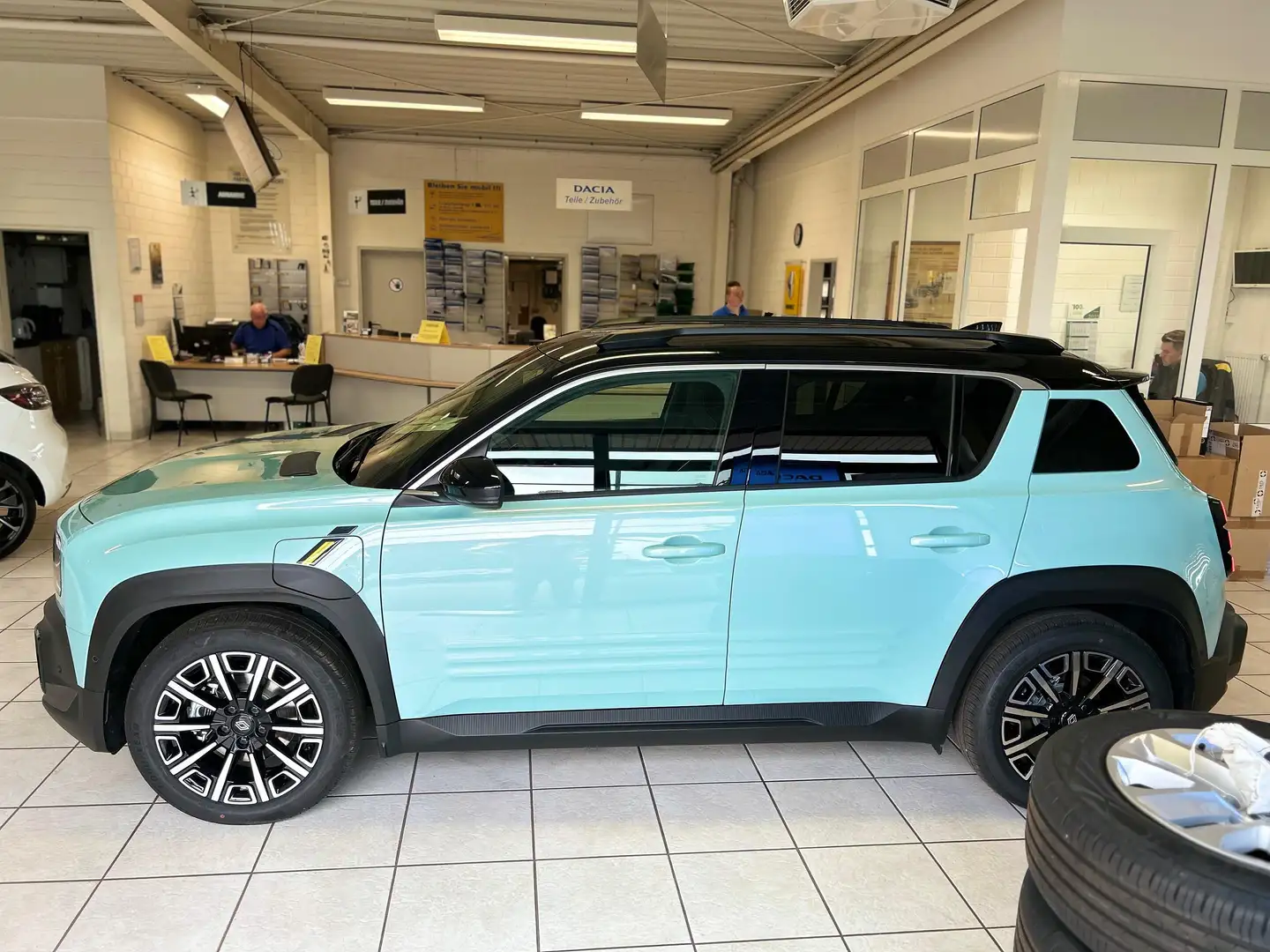 Renault R 4 E-Tech Iconic 150 Comfort Range inkl.Antriebsbatt. Verde - 1