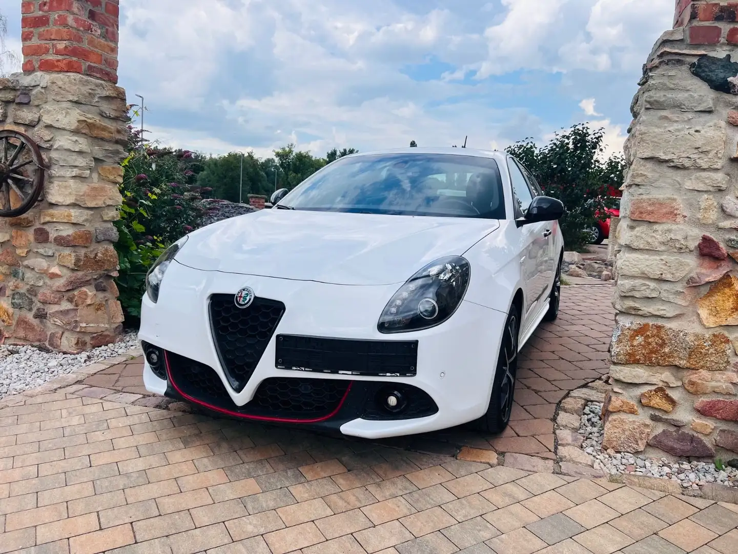 Alfa Romeo Giulietta Sport 1.4 TB Klimaautomatik Navi SHZ Білий - 1