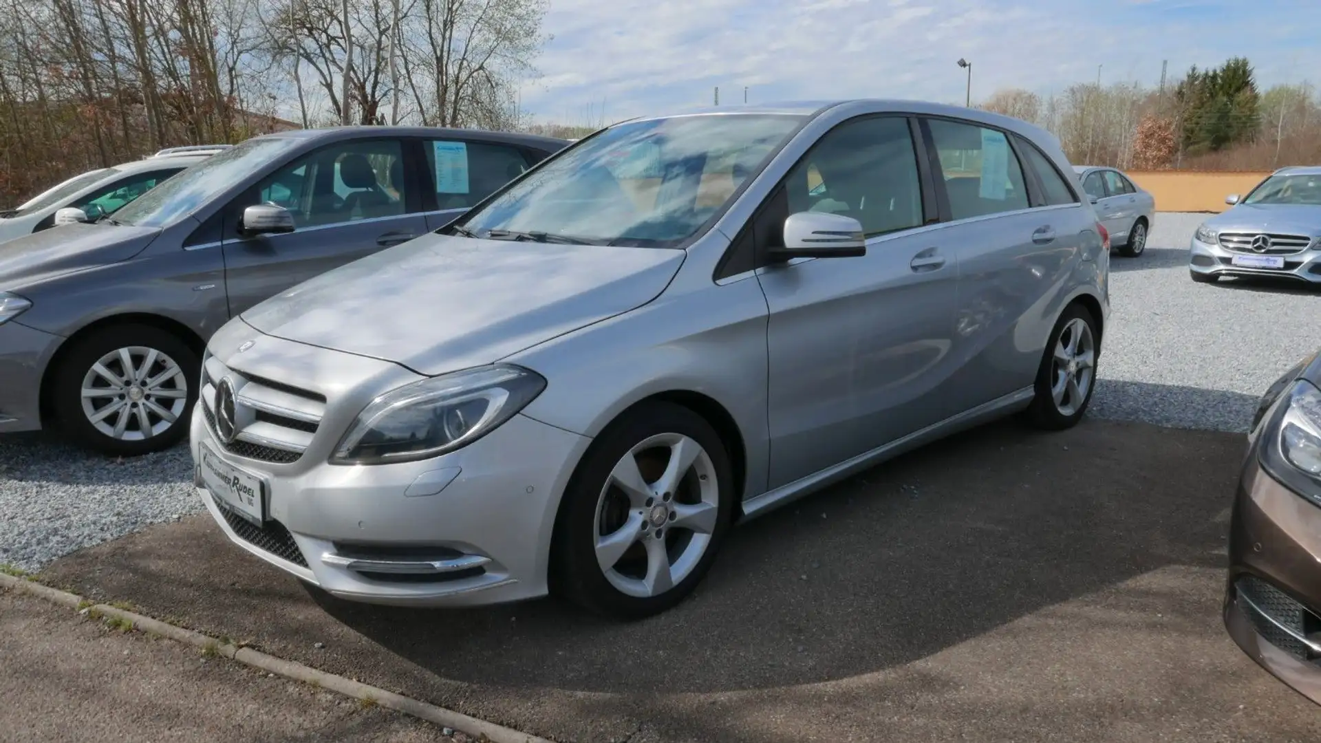 Mercedes-Benz B 200 Bi-Xenon/Sport-Paket/PTS Stříbrná - 1