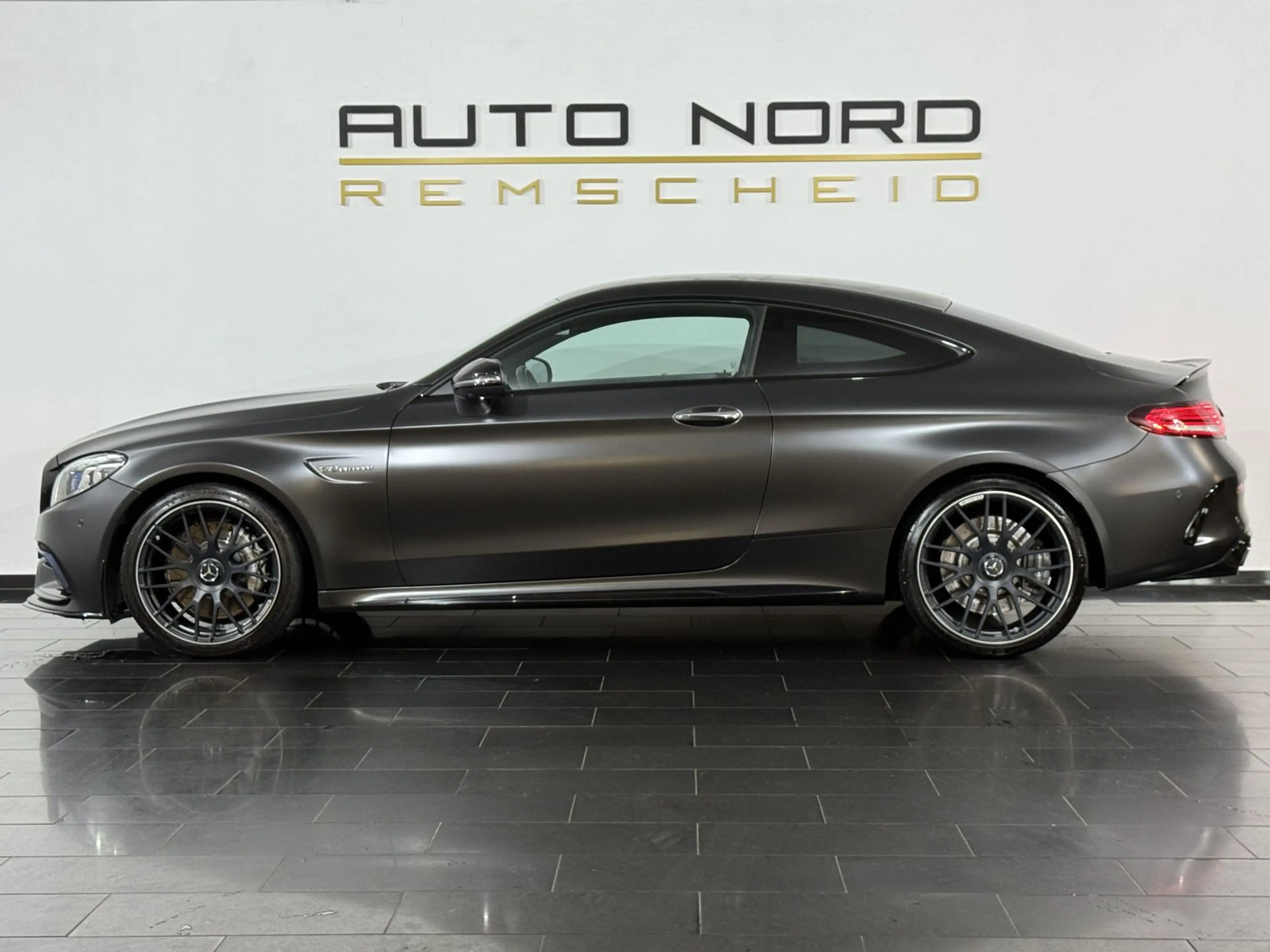 Mercedes-Benz C 63 AMG Coupé*AERO*MATT*Sport.AGA*HeadUP*Carbon — photo 11
