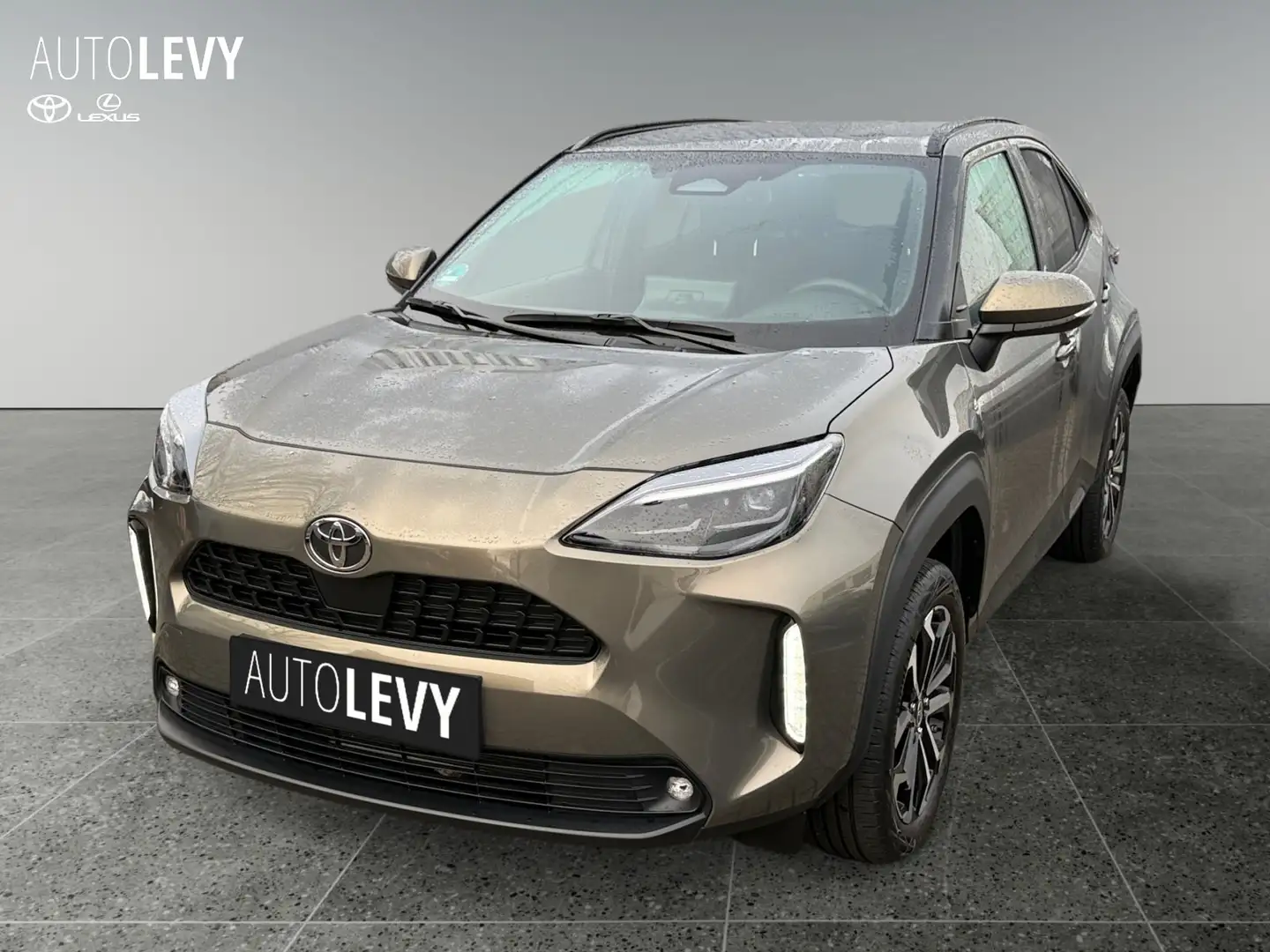 Toyota Yaris Cross 1.5 E FWD Team Deutschland ACC AUT Brons - 2