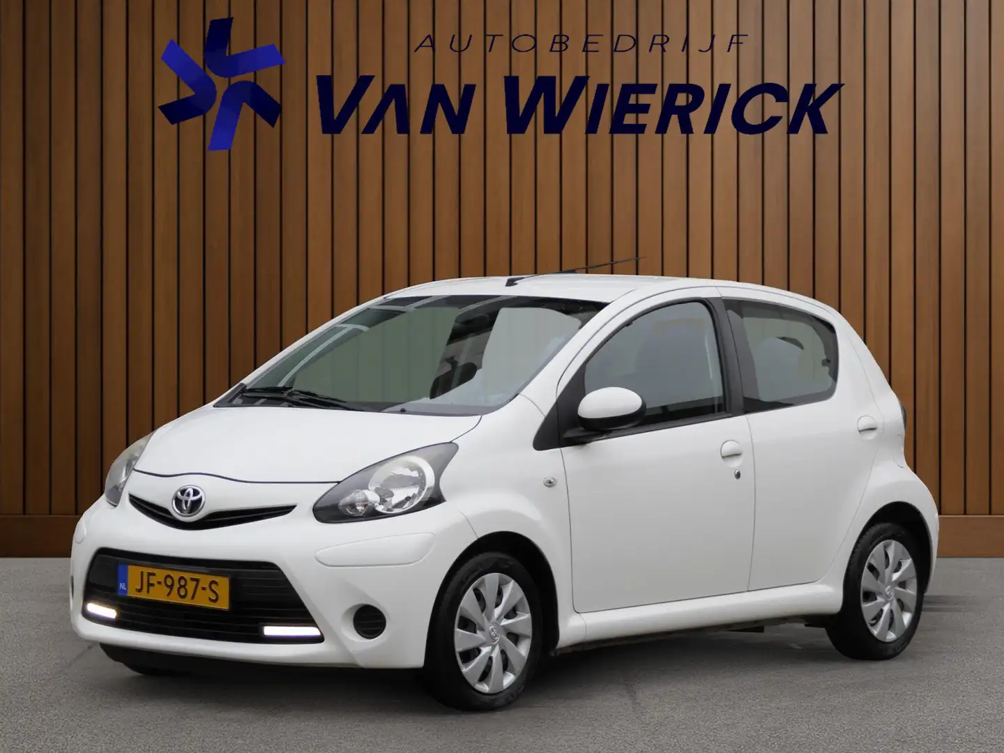 Toyota Aygo 1.0 VVT-i Comfort | 5-Deurs | Bluetooth | Airco Blanc - 1