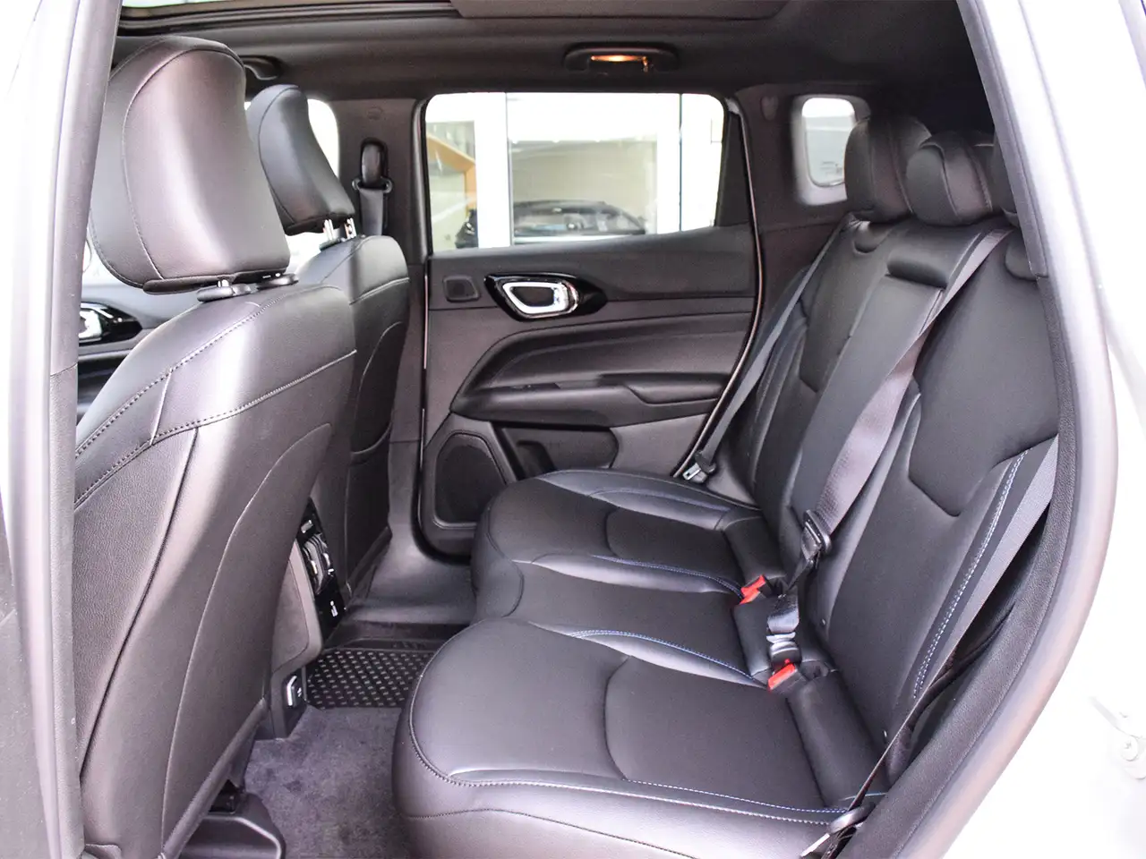 Jeep Compass снимка Jeep Compass