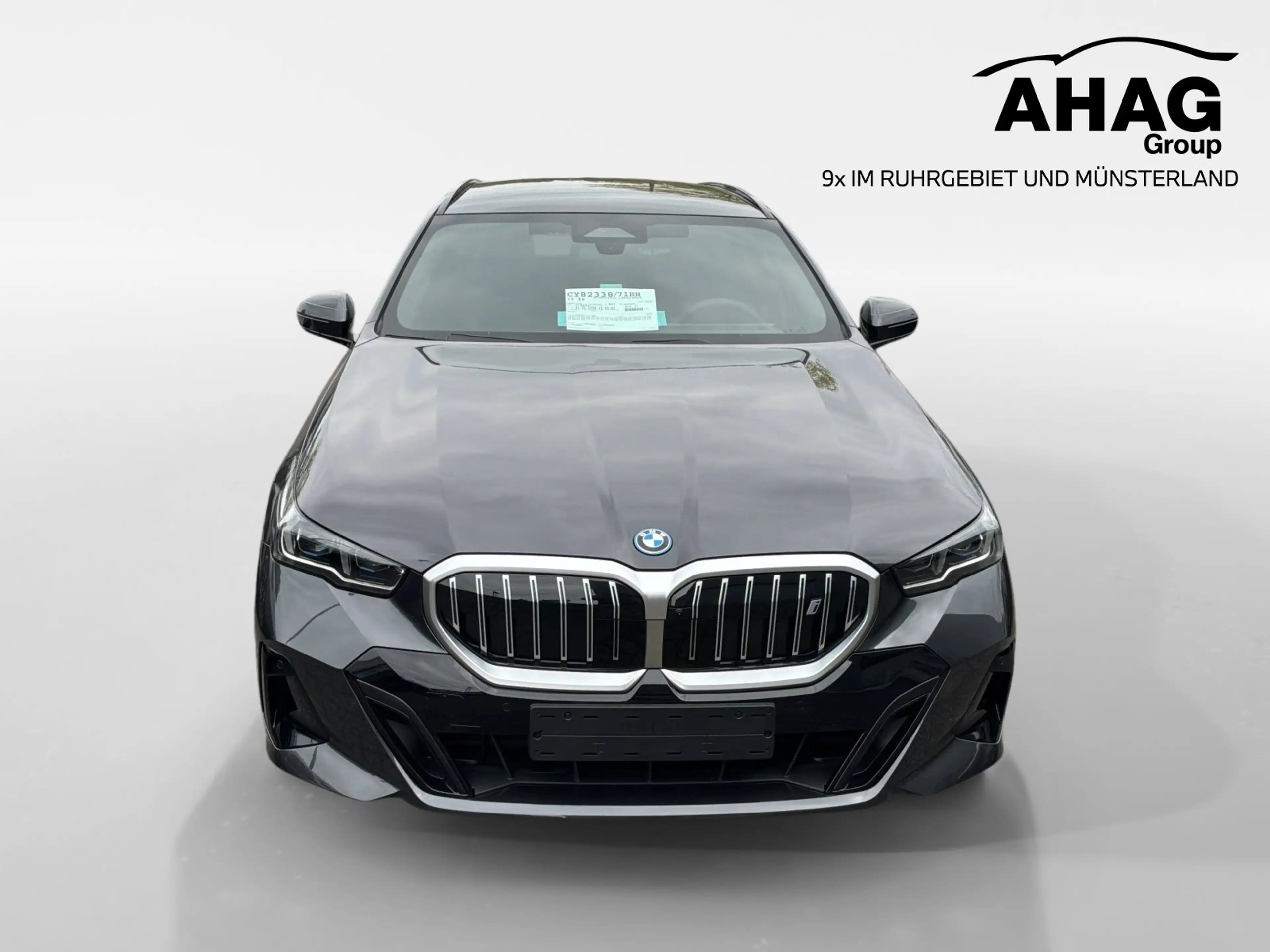BMW i5 eDrive40 Touring — photo 2