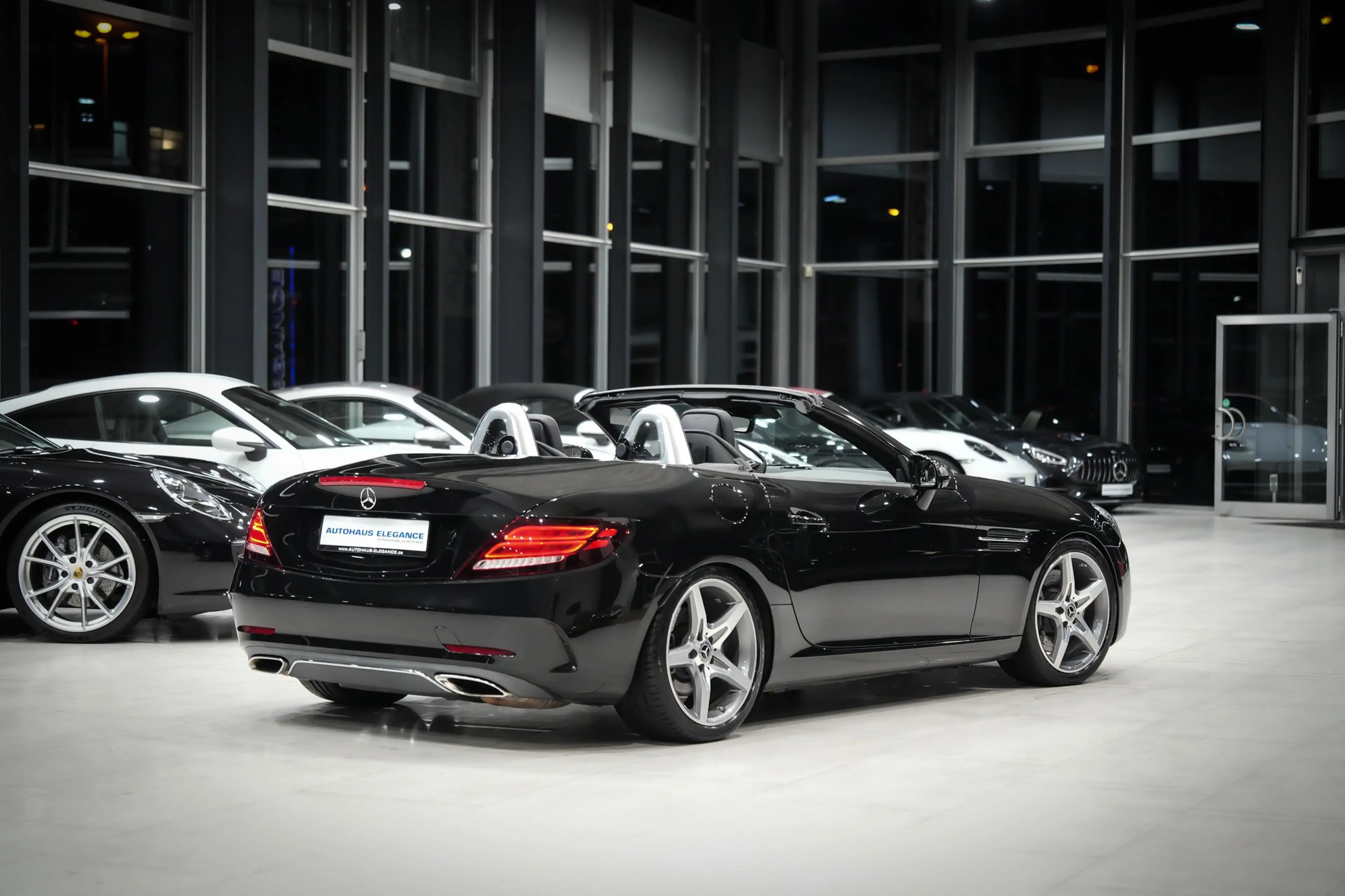 Mercedes-Benz SLC 300 *AMG-LINE*AUSPUFF.PERF*SPORTSITZE-VORNE* — photo 6