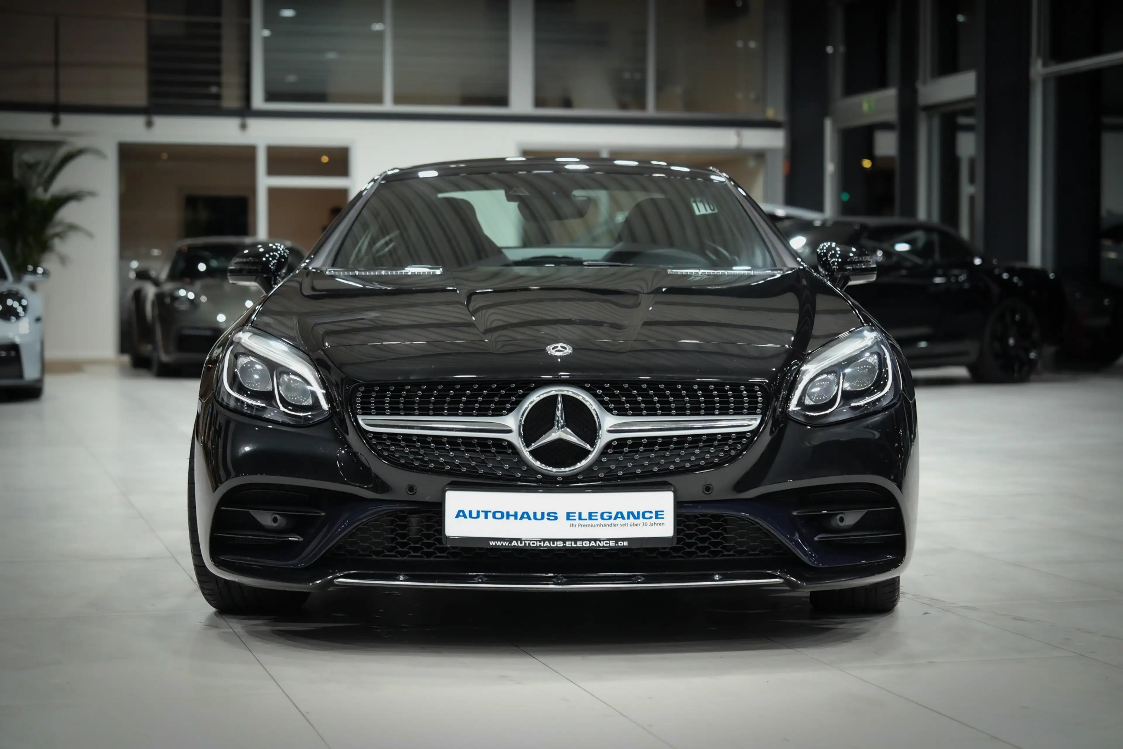 Mercedes-Benz SLC 300 *AMG-LINE*AUSPUFF.PERF*SPORTSITZE-VORNE* — photo 11