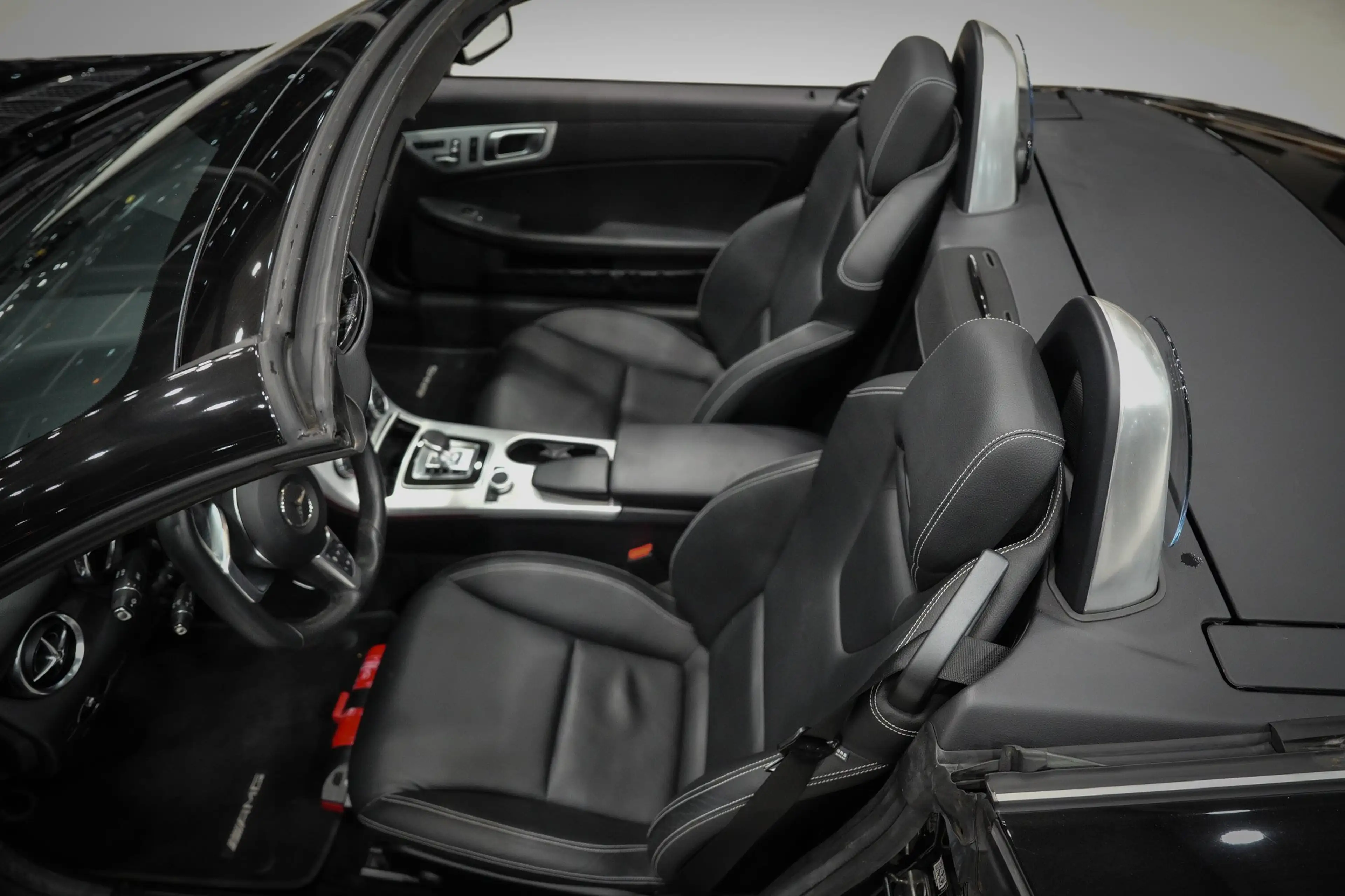 Mercedes-Benz SLC 300 *AMG-LINE*AUSPUFF.PERF*SPORTSITZE-VORNE* — photo 15