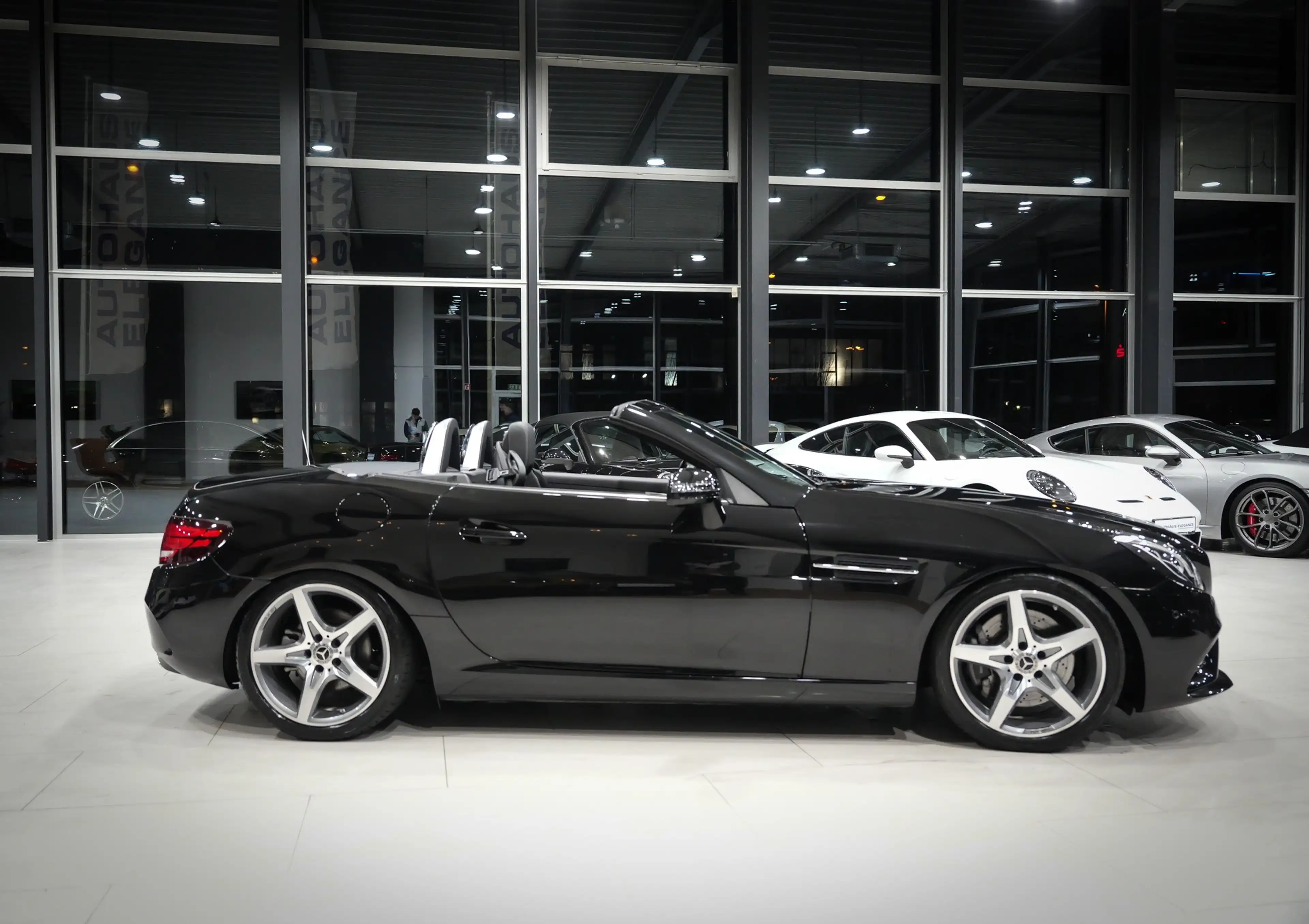 Mercedes-Benz SLC 300 *AMG-LINE*AUSPUFF.PERF*SPORTSITZE-VORNE* — photo 8