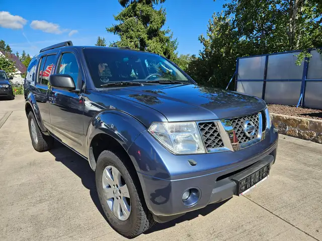 Nissan Pathfinder 2.5 dCi Elegance