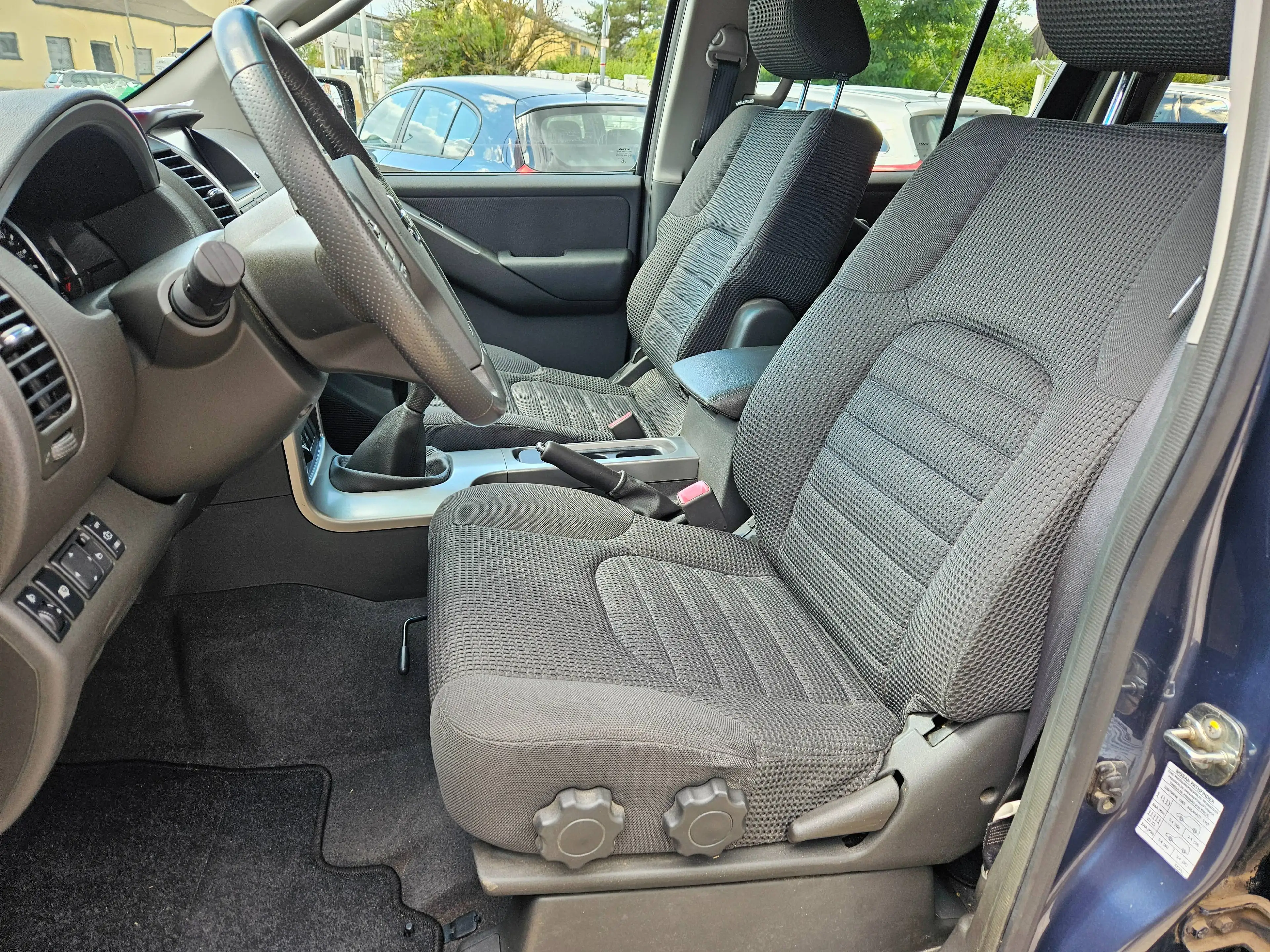 Nissan Pathfinder 2.5 dCi Elegance — photo 11