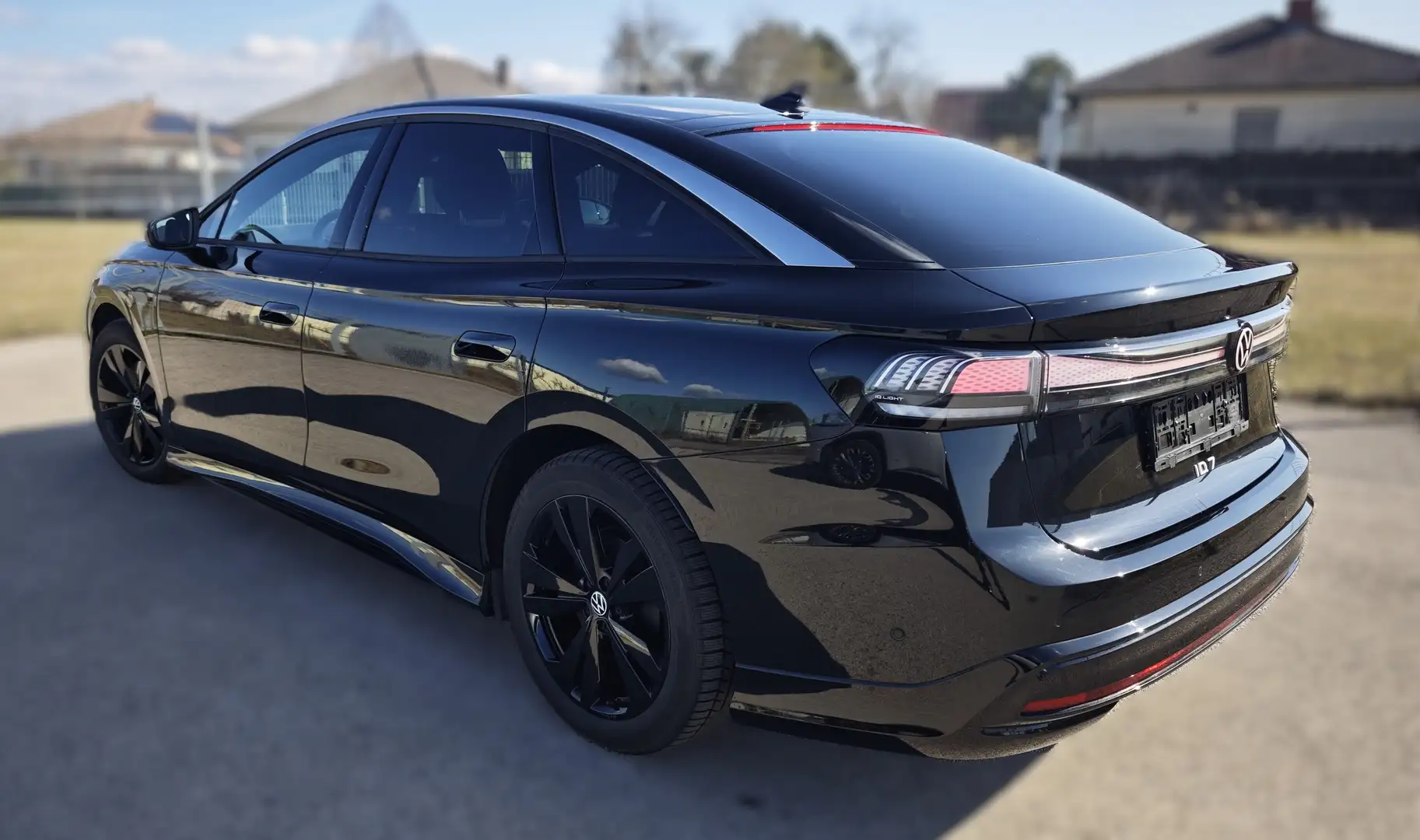 Volkswagen ID.7 Pro S 86kWh/DCC/Wärmepumpe/Matrix Schwarz - 2
