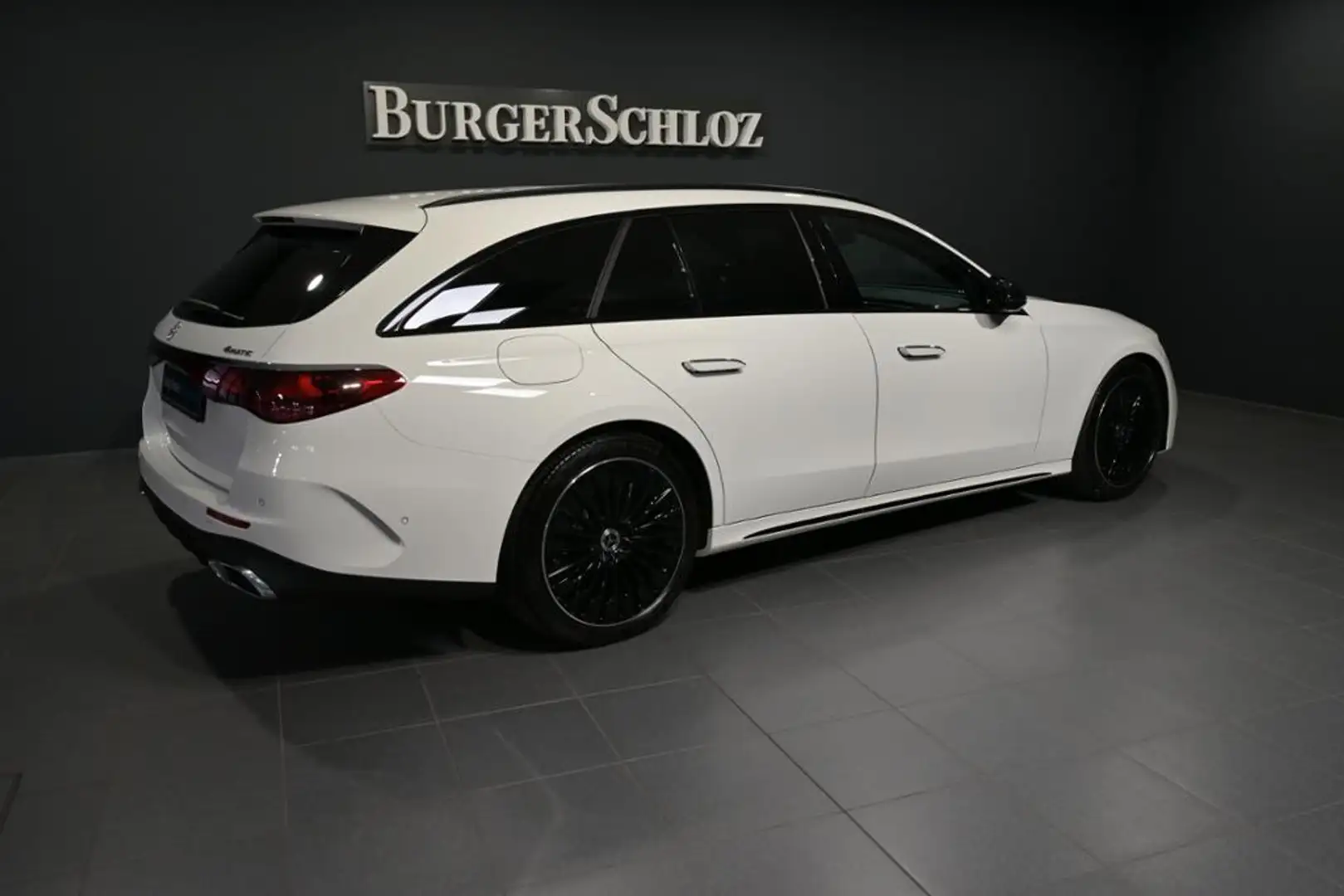 Mercedes-Benz E 300 de 4M T AMG/360/DIST./DIGITAL/AHK/NIGHT Weiß - 2