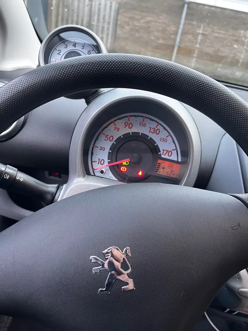 Peugeot 107 107 1.0-12V XS Fekete - 1