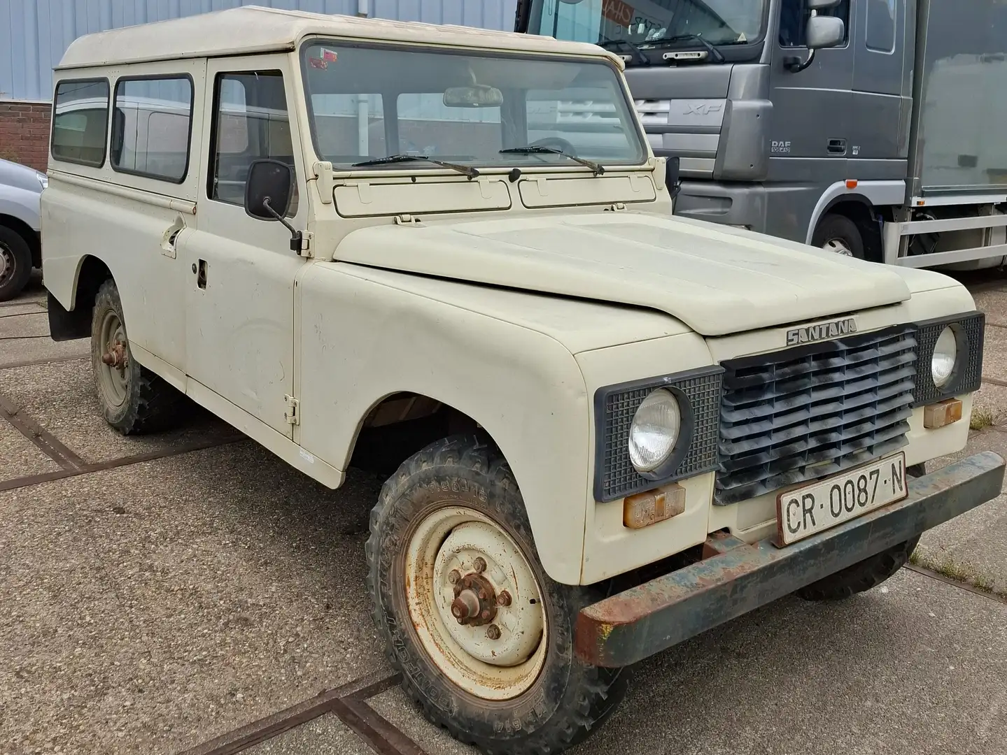 Land Rover Series 109 bež - 1