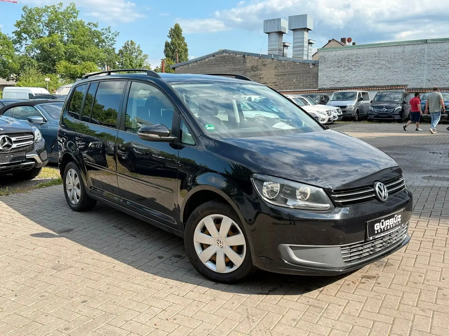 Volkswagen Touran Comfortline 1,4l 7-Sitzer Noir - 1