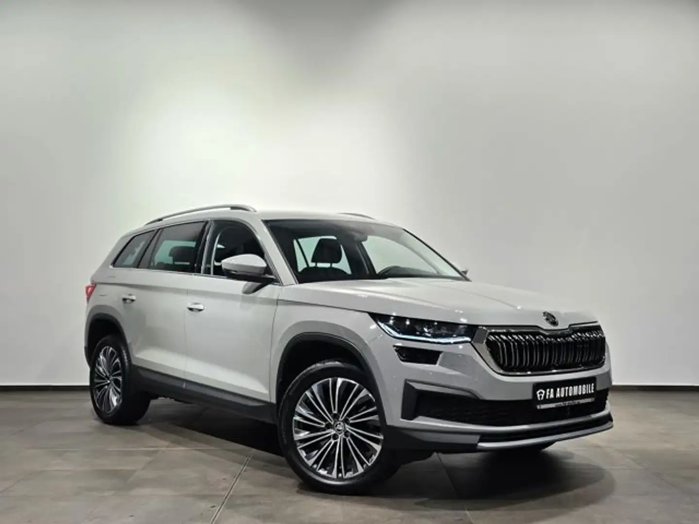 Skoda Kodiaq 4x4 Sportline Kameras Matrix ACC AHK 19" Szary - 2
