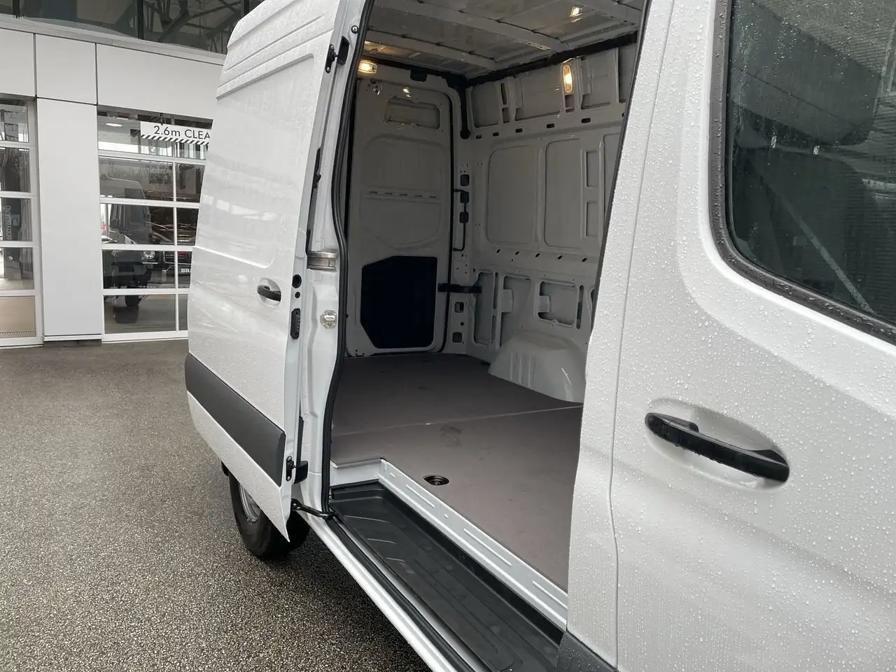 Mercedes-Benz Sprinter снимка Mercedes-Benz Sprinter