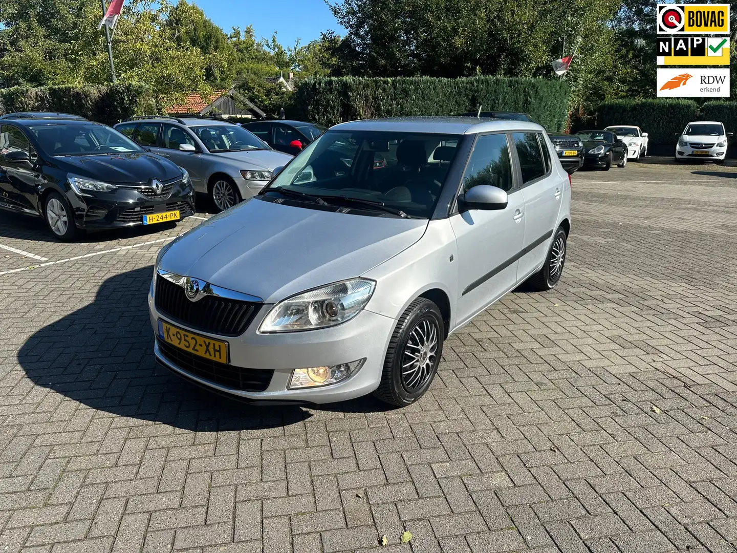 Skoda Fabia 1.2 Comfort , 5 deurs , airco Grijs - 1