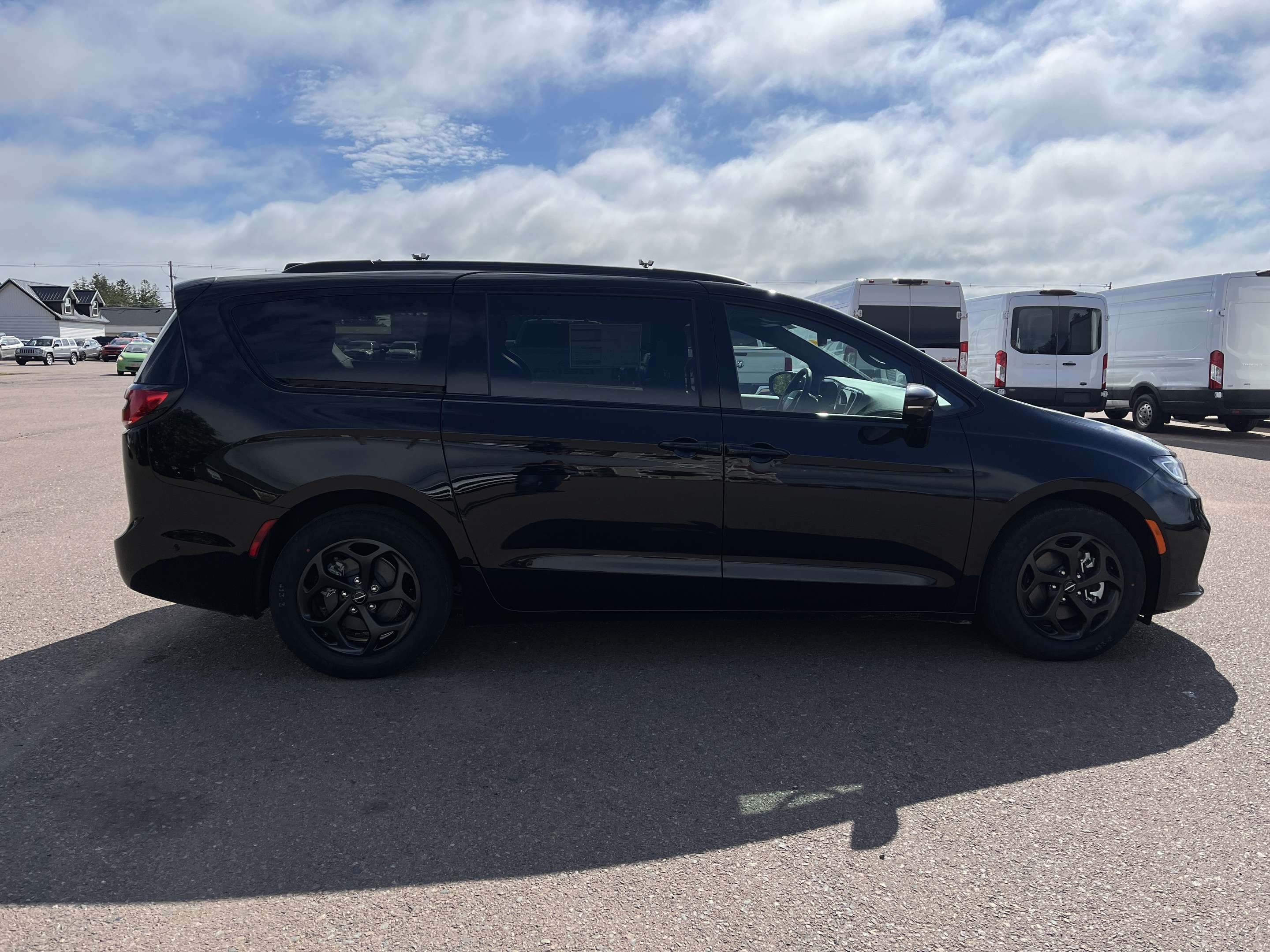 2024 Chrysler Pacifica Hybrid