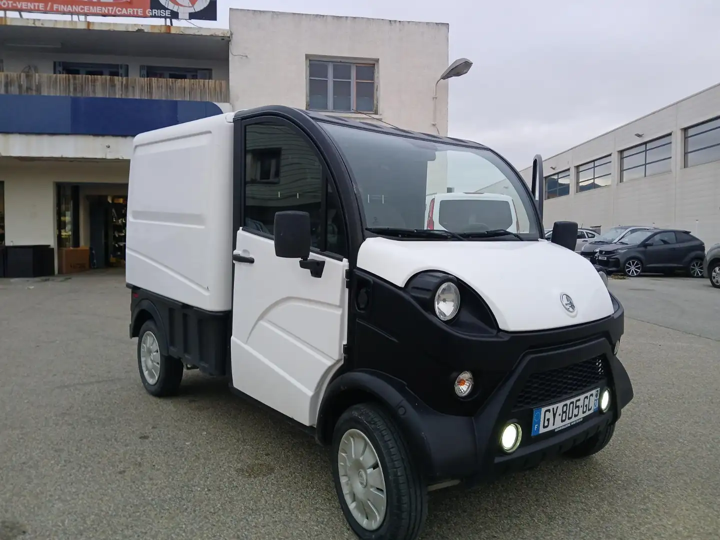 Aixam e-Truck FOURGON Weiß - 2