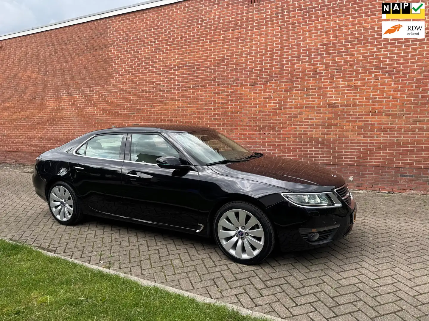 Saab 9-5 2.0T BioPower Vector Exklusiv Чорний - 1