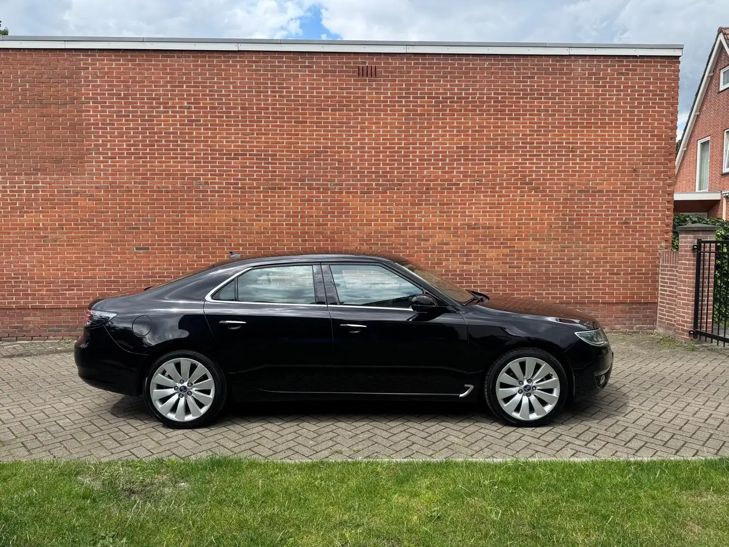 Saab 9-5 2.0T BioPower Vector Exklusiv Чорний - 2