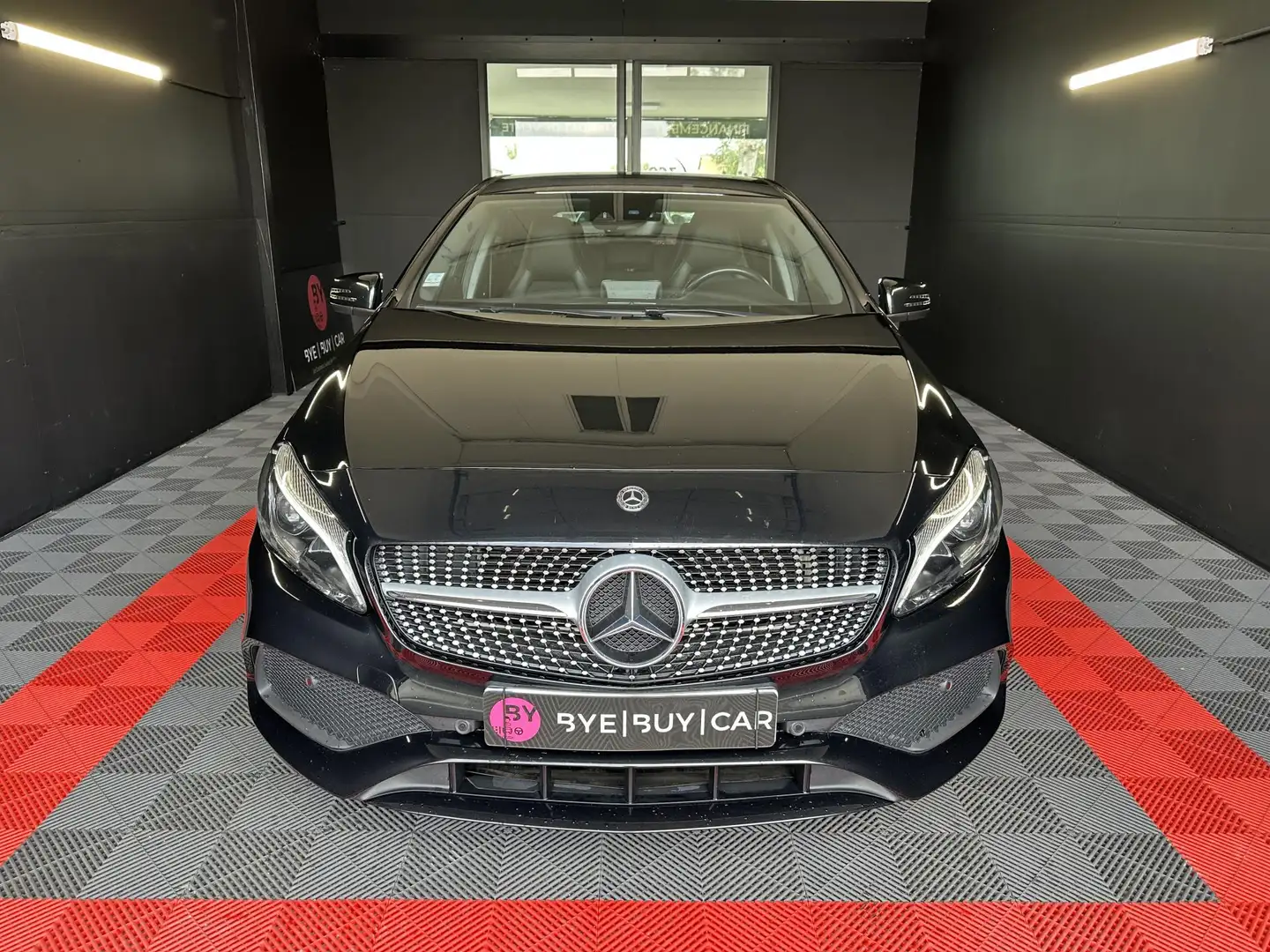 Mercedes-Benz A 200 200 7G DCT AMG Fascination PHASE 2 - GARANTIE 12 MOIS Noir - 2
