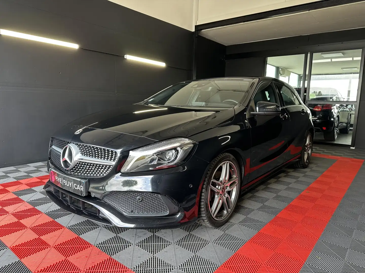 Mercedes-Benz A 200 200 7G DCT AMG Fascination PHASE 2 - GARANTIE 12 MOIS Noir - 1