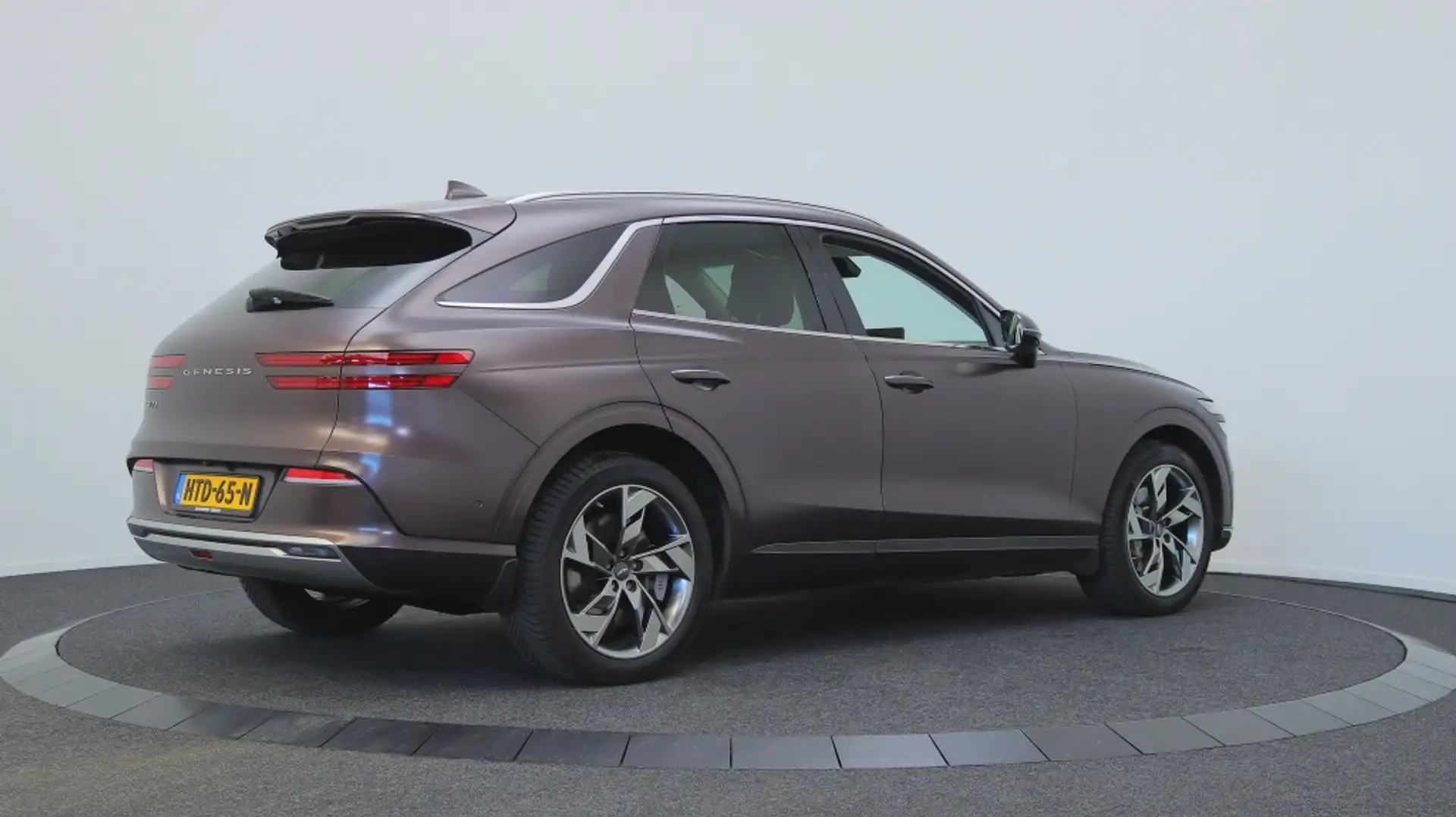 Genesis GV70 | Lexicon Audio | Nappa Leer | Panoramadak | Mauve - 2