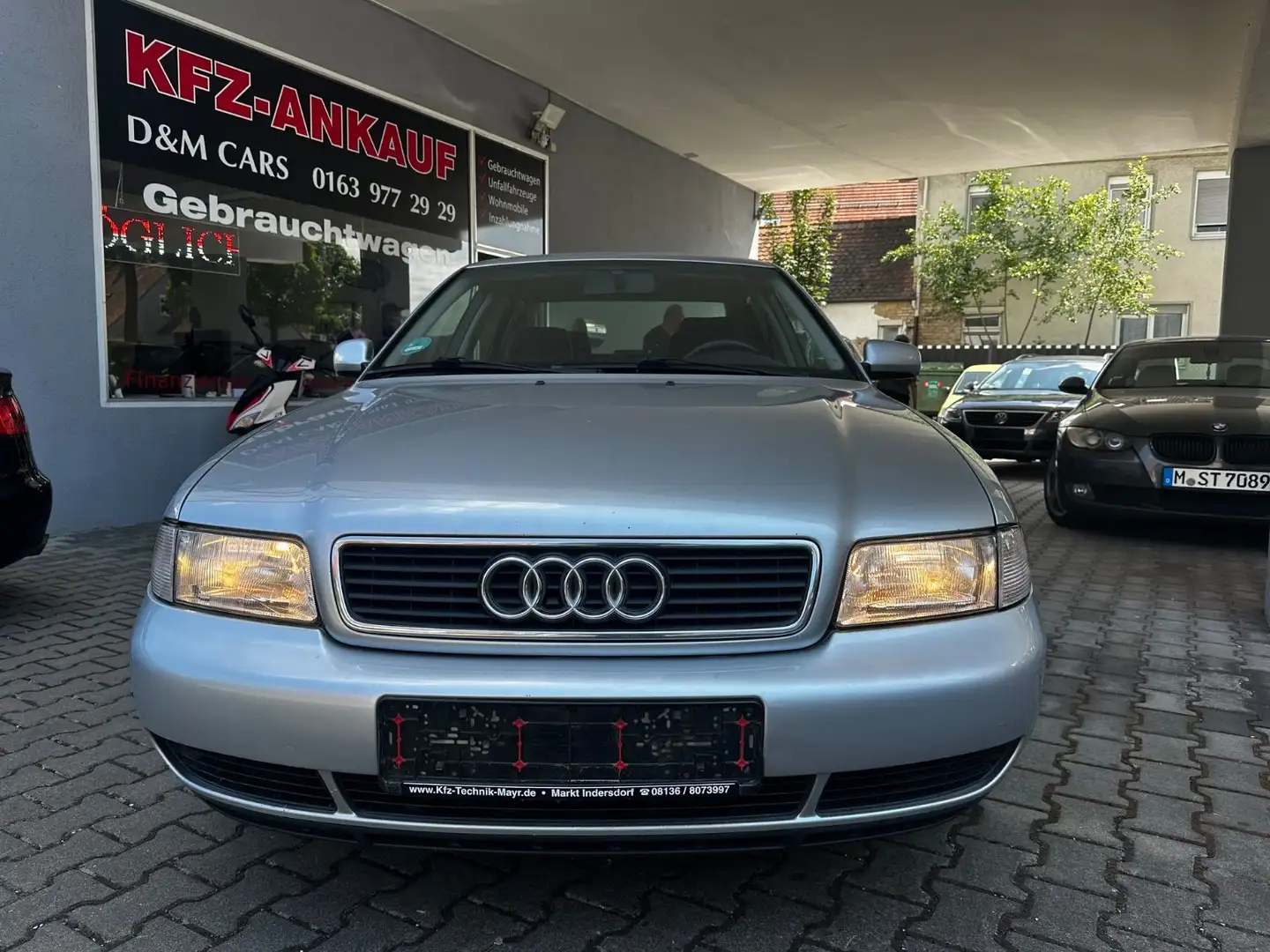 Audi A4 1.8 Auto(TÜV 01,2027)KLIMAAUTOMATIK Silber - 2