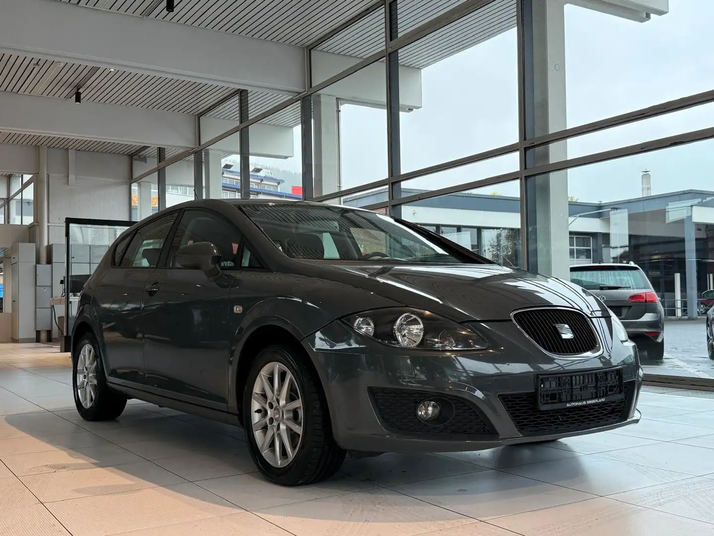 SEAT Leon Style Ecomotive Grau - 2