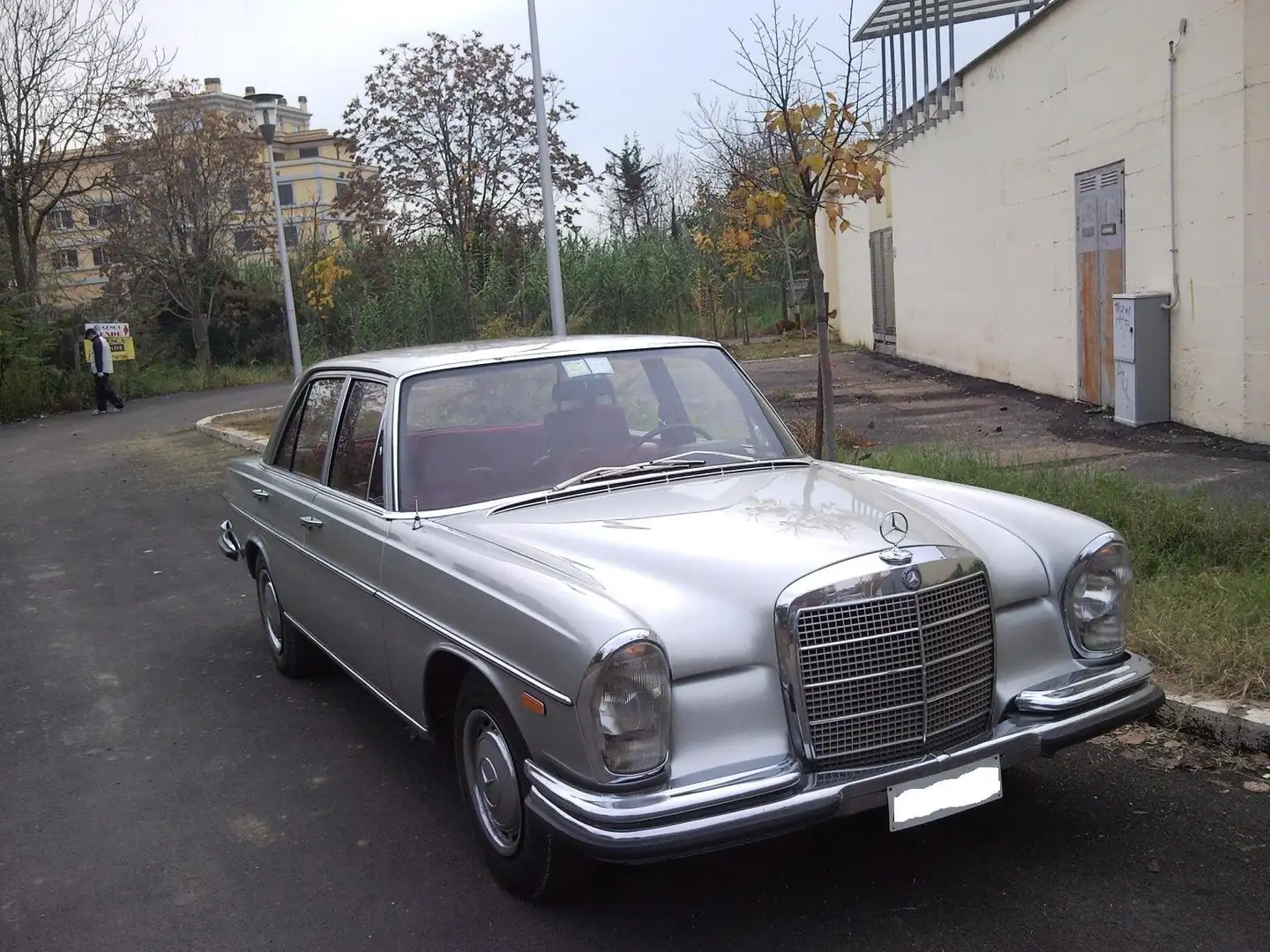 Mercedes-Benz 280 se Automatic Silber - 1