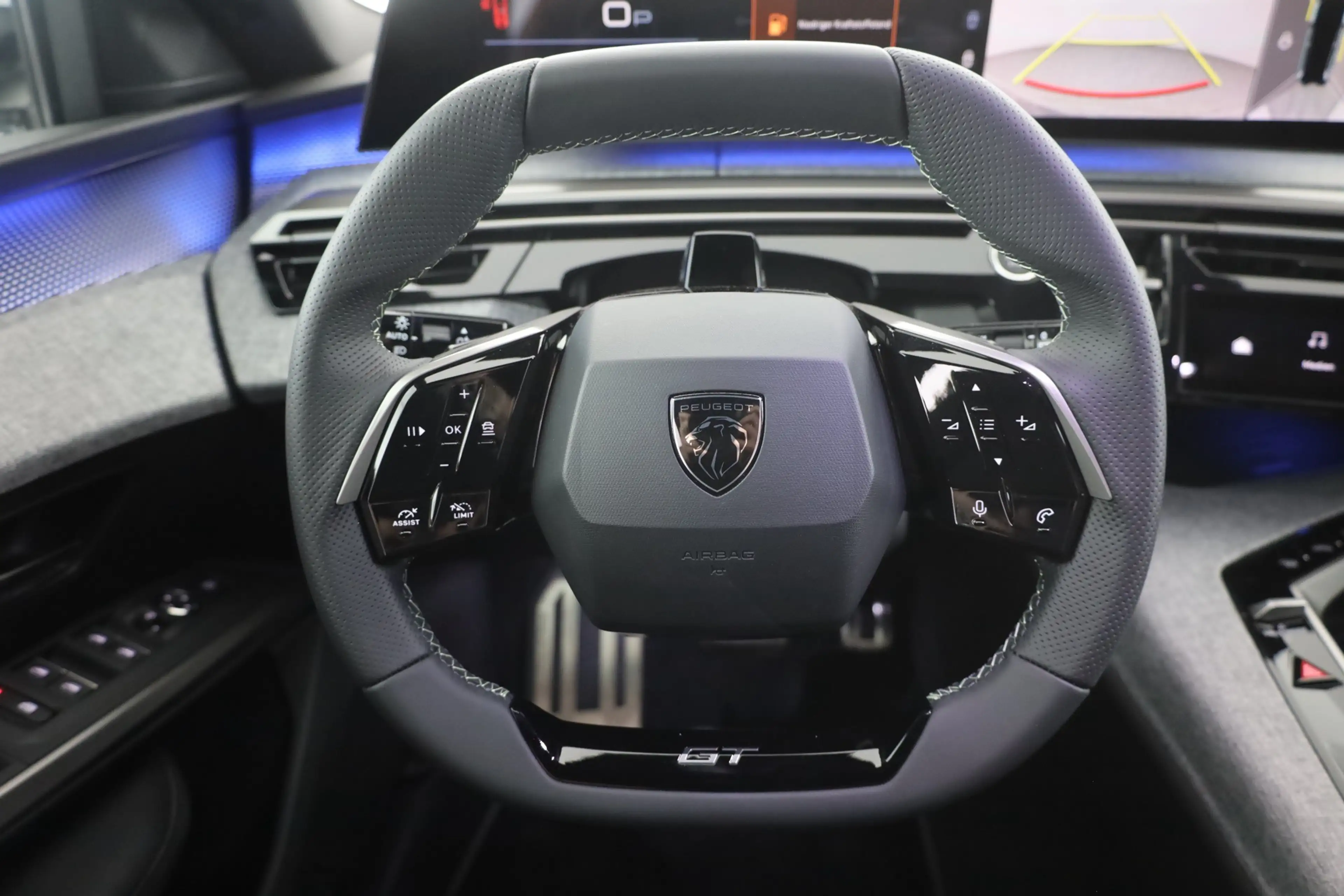 Peugeot 5008 GT 1.2 Hybrid Aut. LED ACC Navi 360° — photo 15
