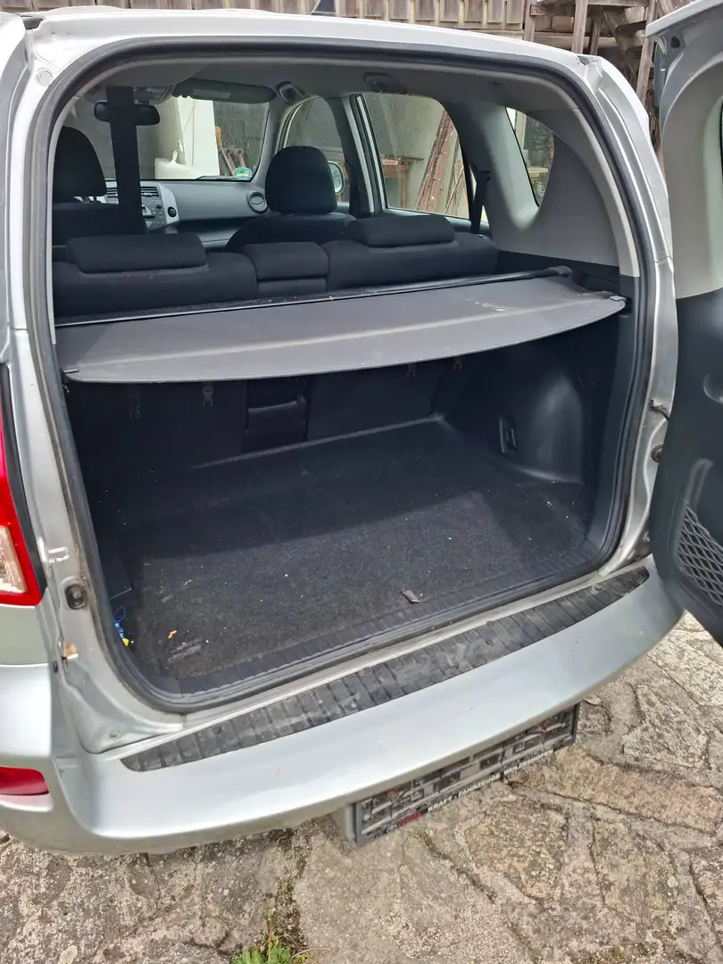 Toyota RAV 4 RAV4 2,2 D-4D 135 4WD Grau - 2