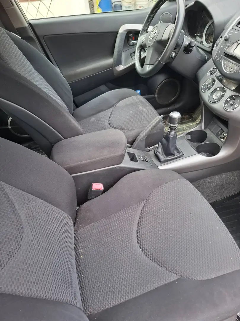 Toyota RAV 4 RAV4 2,2 D-4D 135 4WD Grau - 1