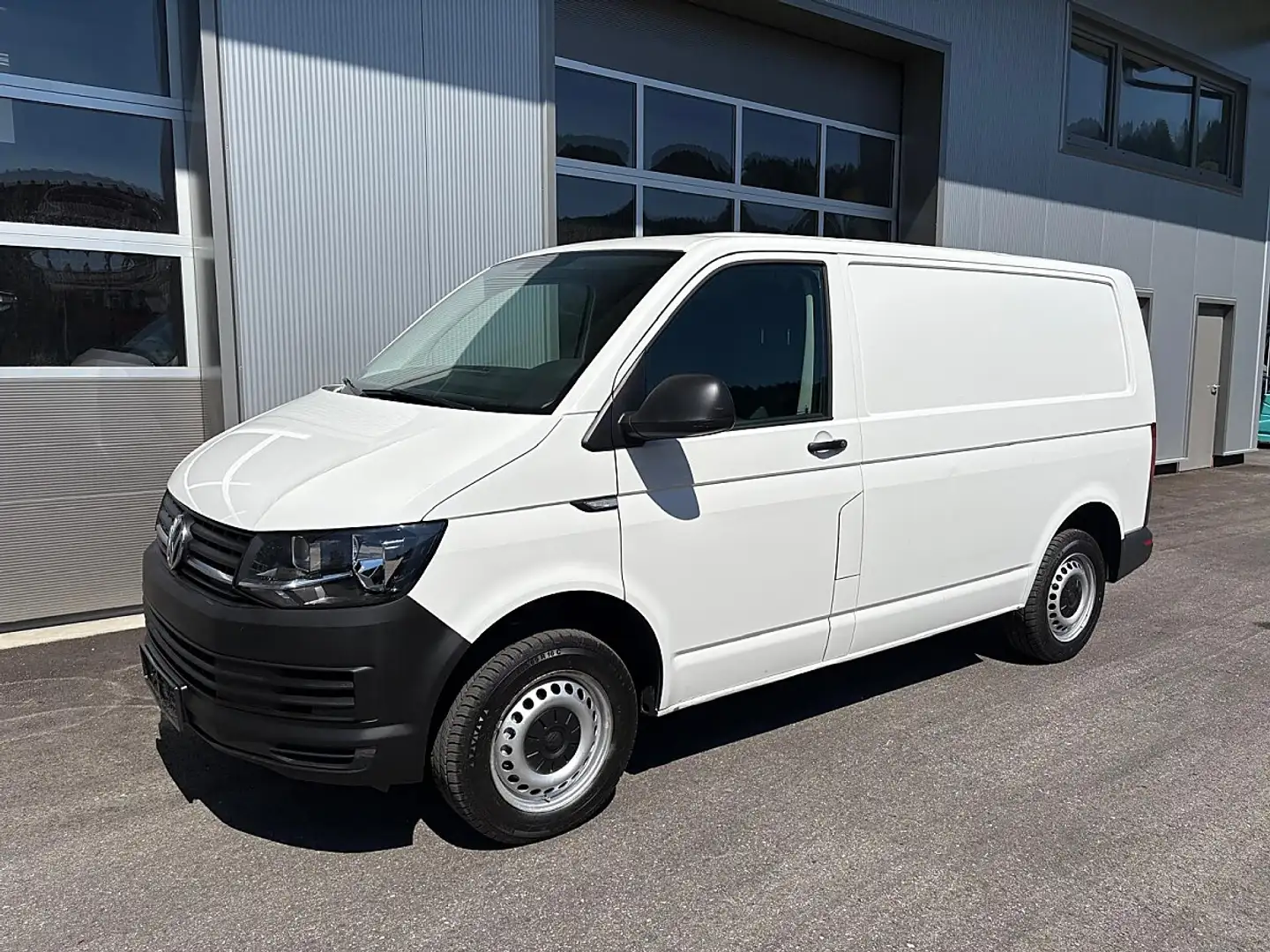 Volkswagen T6 Transporter T6 Kastenwagen KR 2,0 TDI BMT Weiß - 2