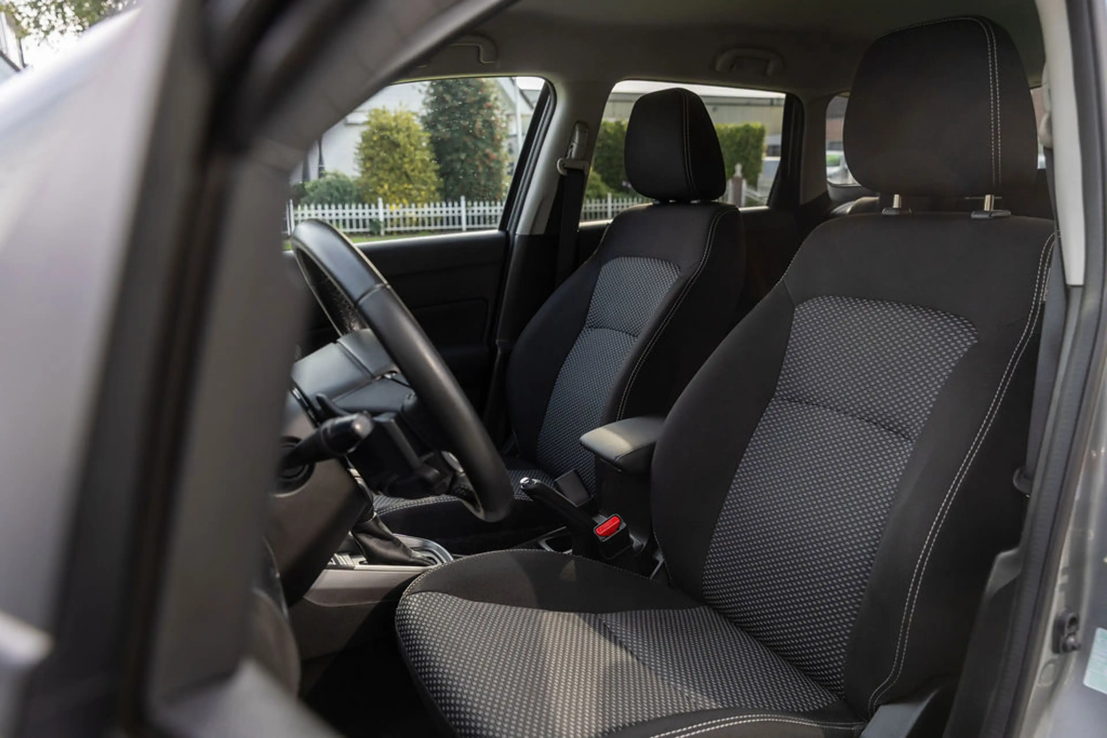 Suzuki Vitara 1.5 Hybrid Privilege Style — photo 30