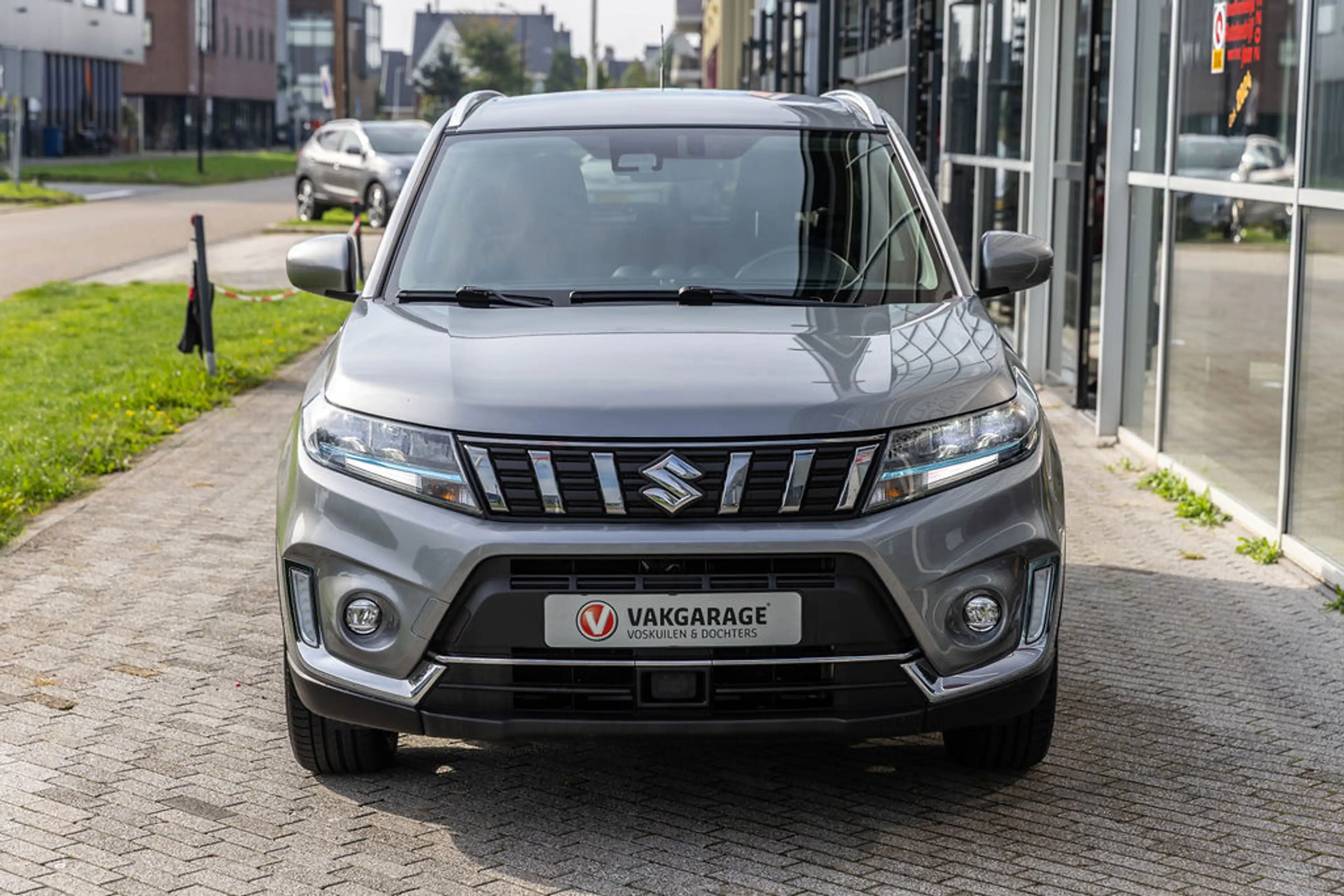 Suzuki Vitara 1.5 Hybrid Privilege Style — photo 4