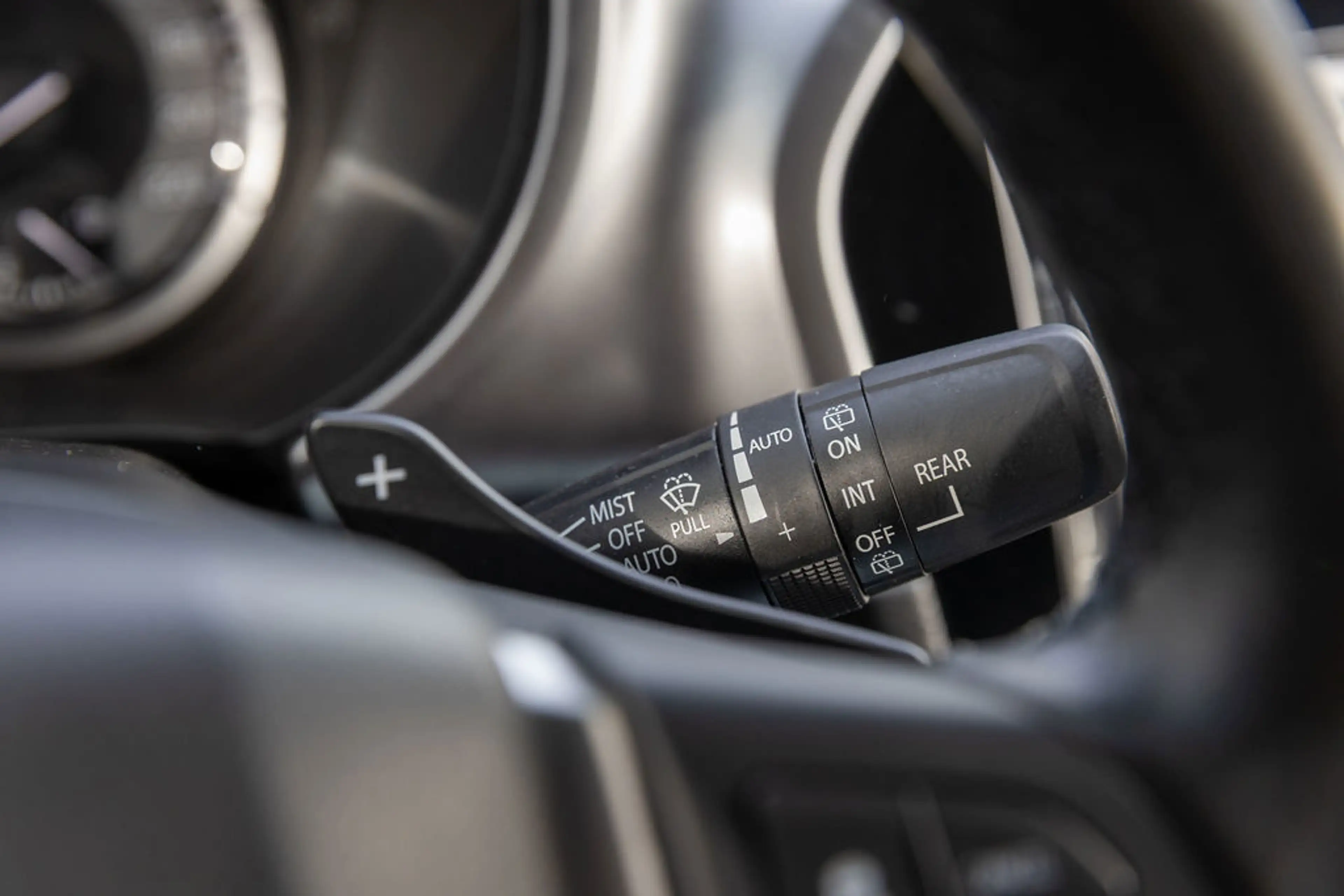 Suzuki Vitara 1.5 Hybrid Privilege Style — photo 16