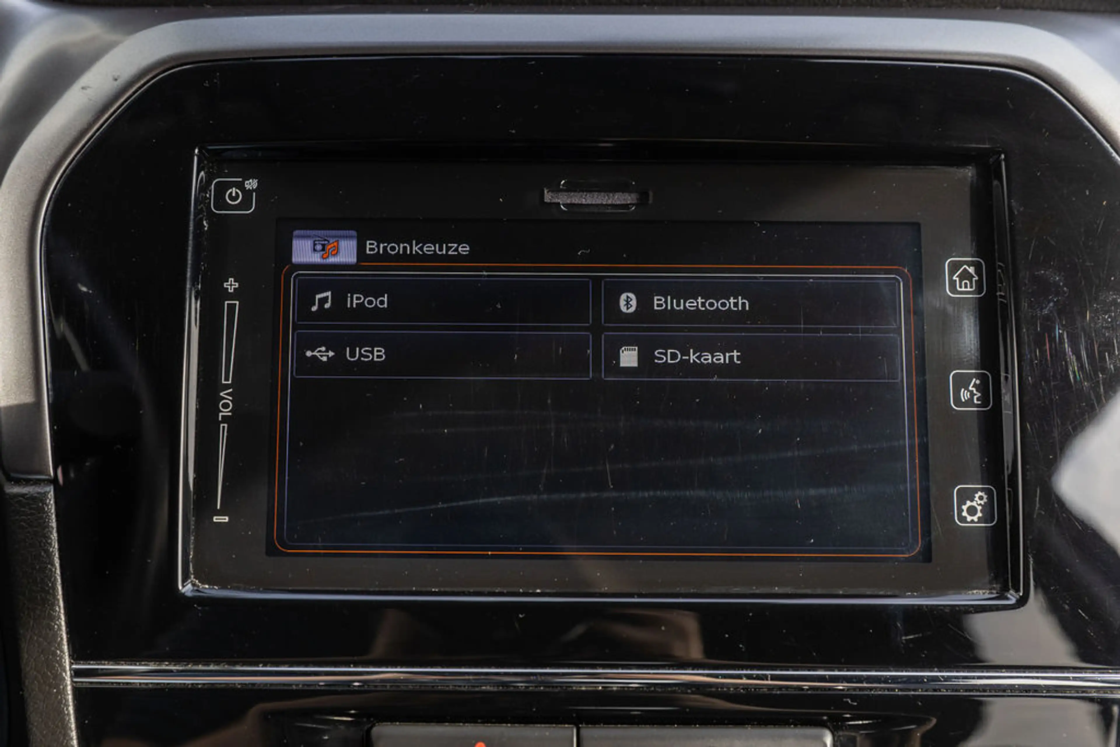 Suzuki Vitara 1.5 Hybrid Privilege Style — photo 10