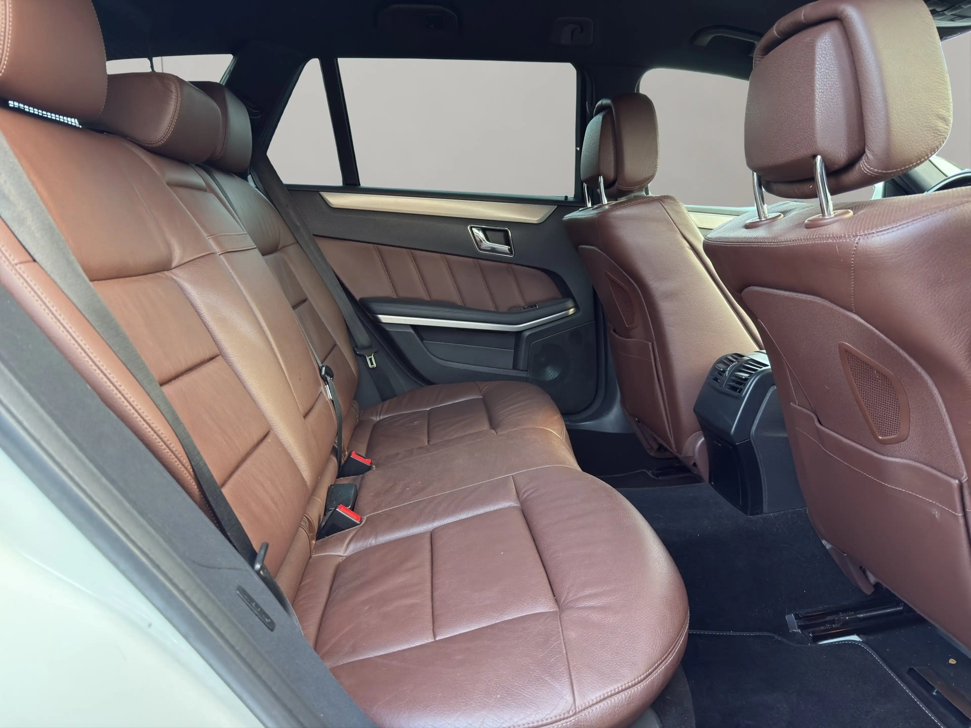 Mercedes-Benz E 250 E 250 CDI T-Sitzbelüftung-Leder-Navi-Memory — photo 14