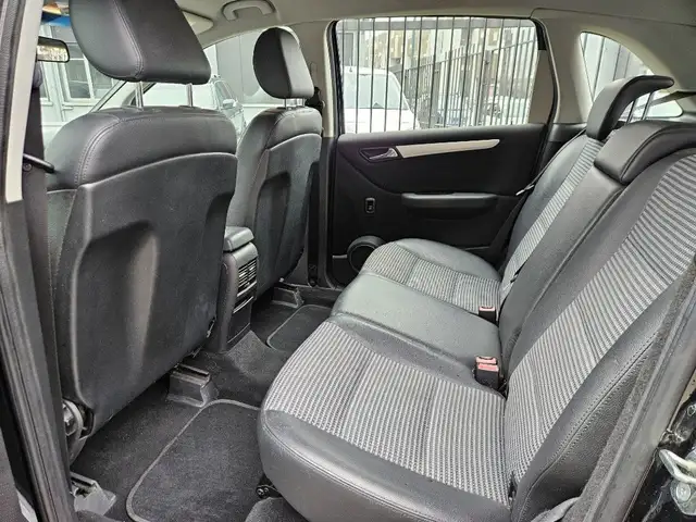 Mercedes-Benz B Class view 8